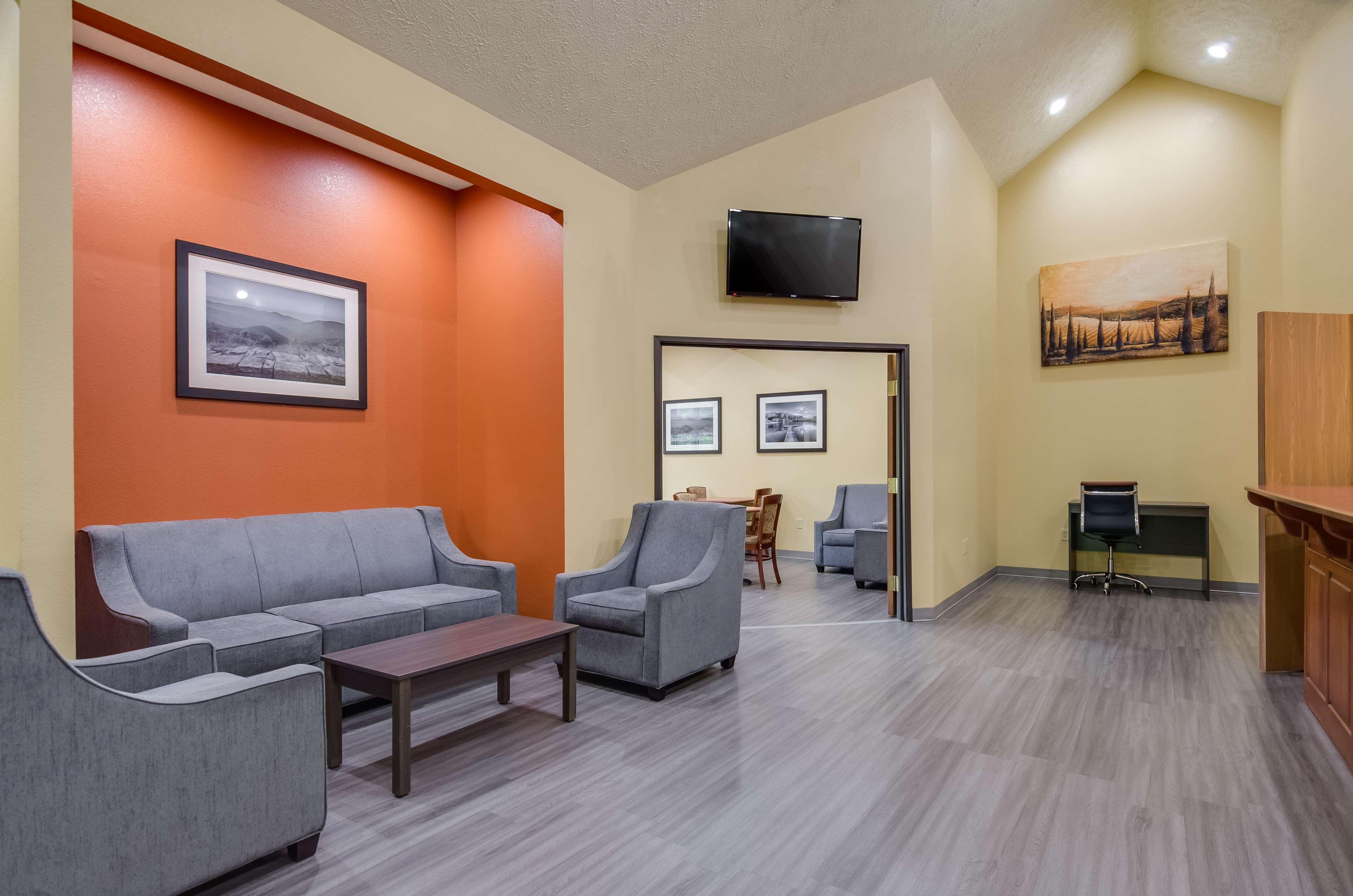 Vista Lobby Americas Best Value Inn & Suites Independence VA