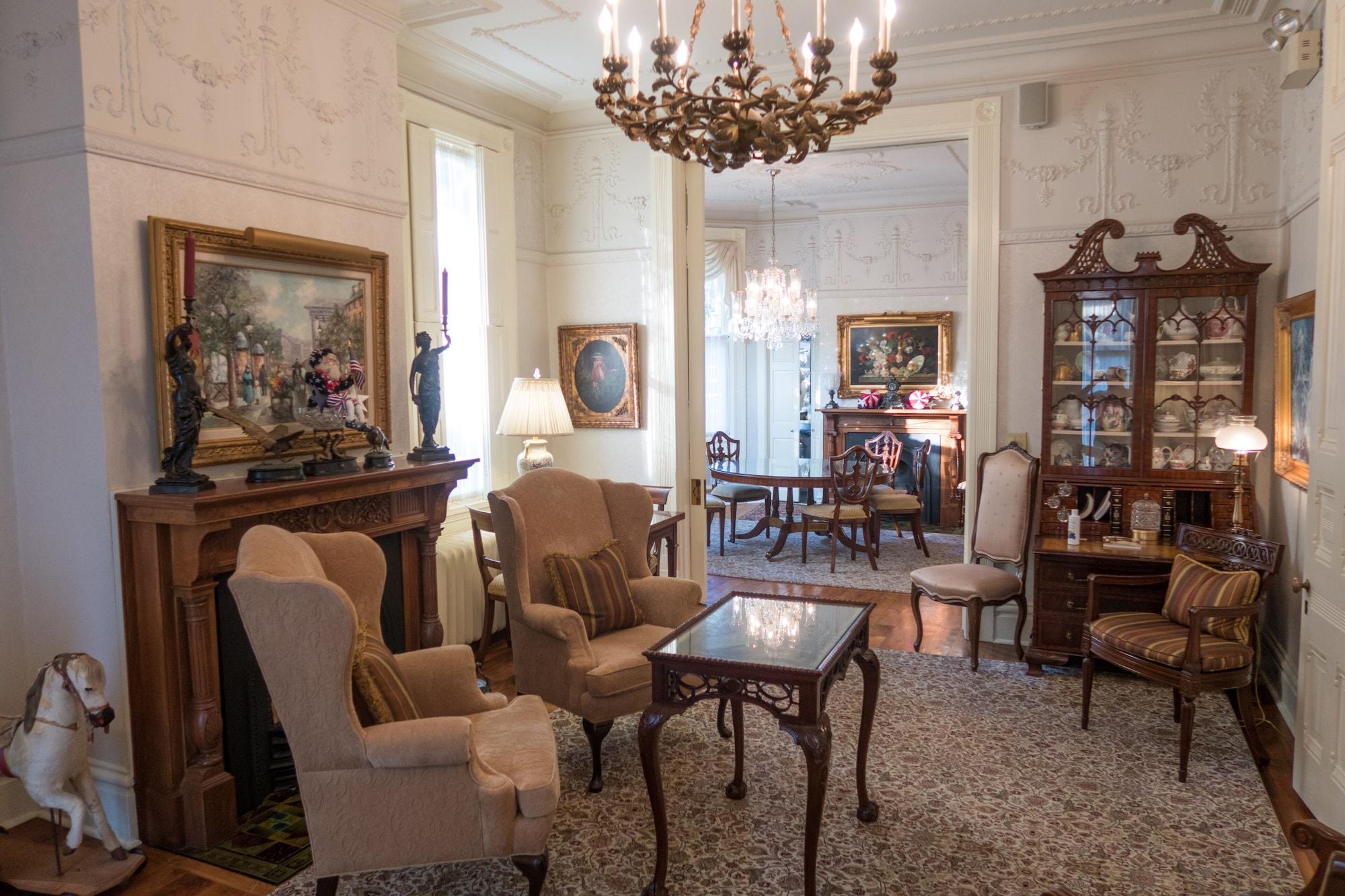 Vista Lobby The Inn on Negley