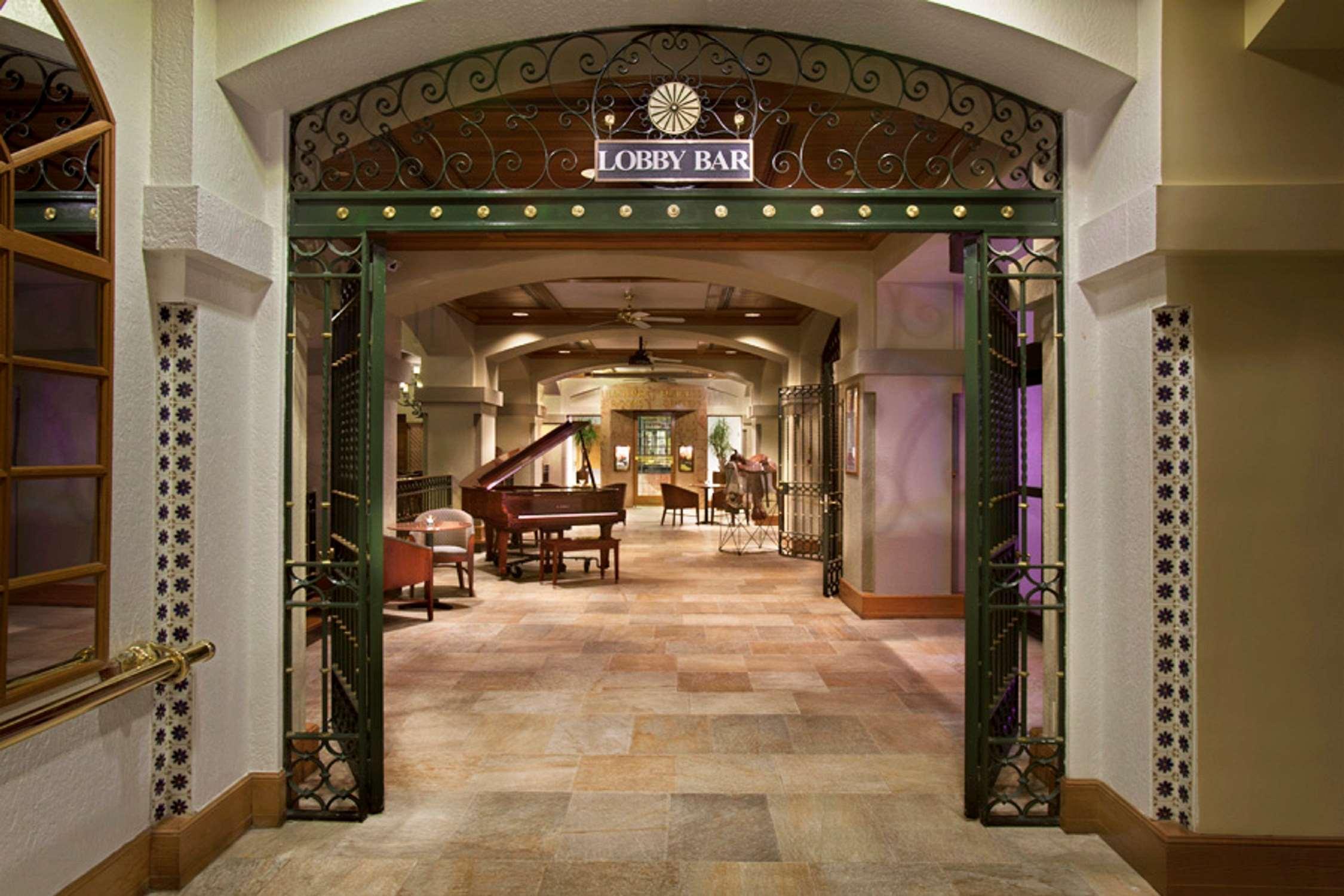 Vista Lobby Hilton Palacio Del Rio