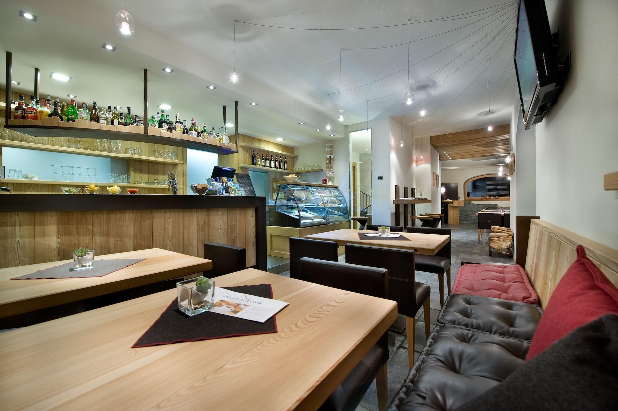 Bar/Salón Alpen Hotel Chalet - Valdidentro