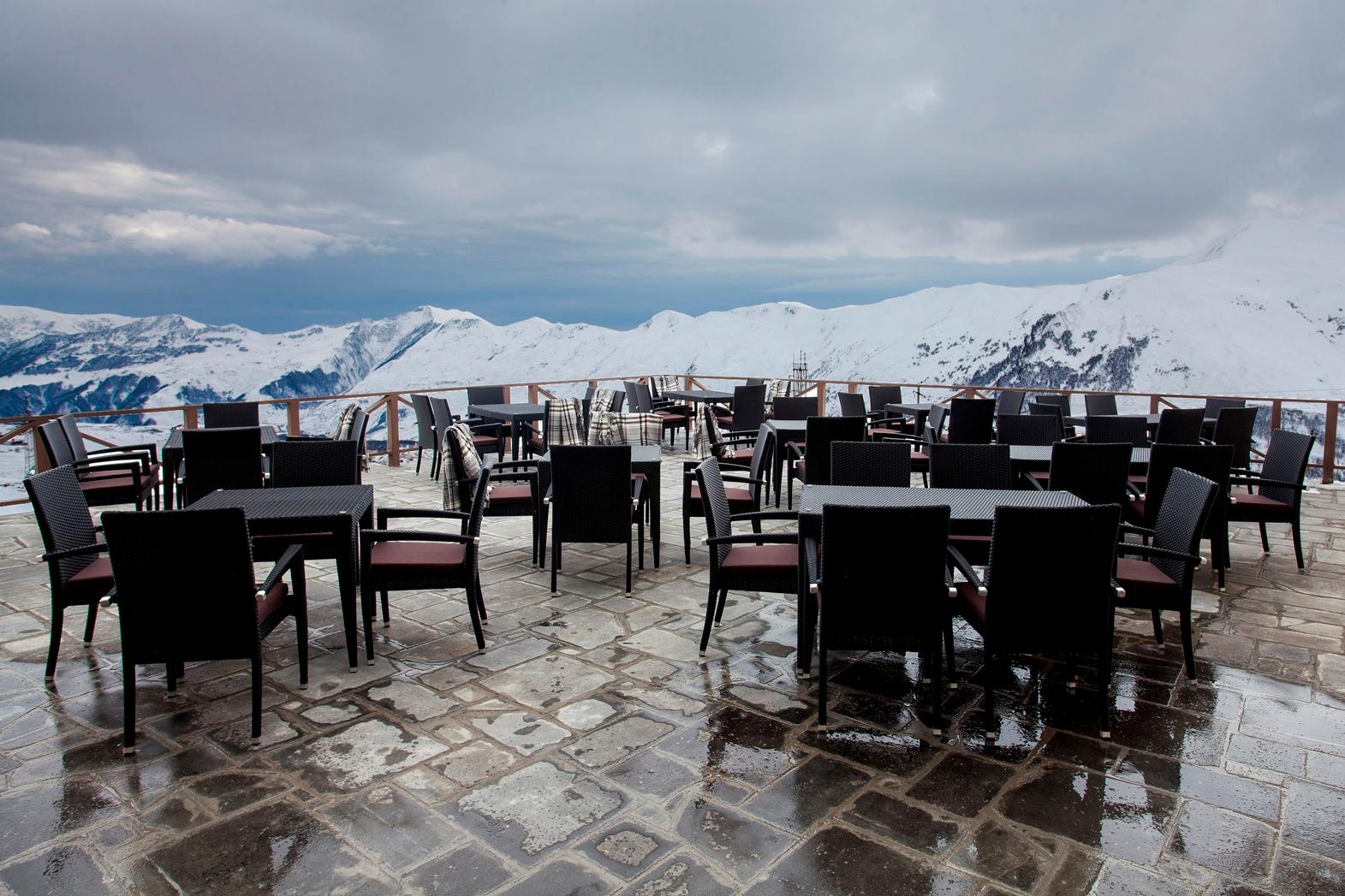 Varios Alpina Hotel