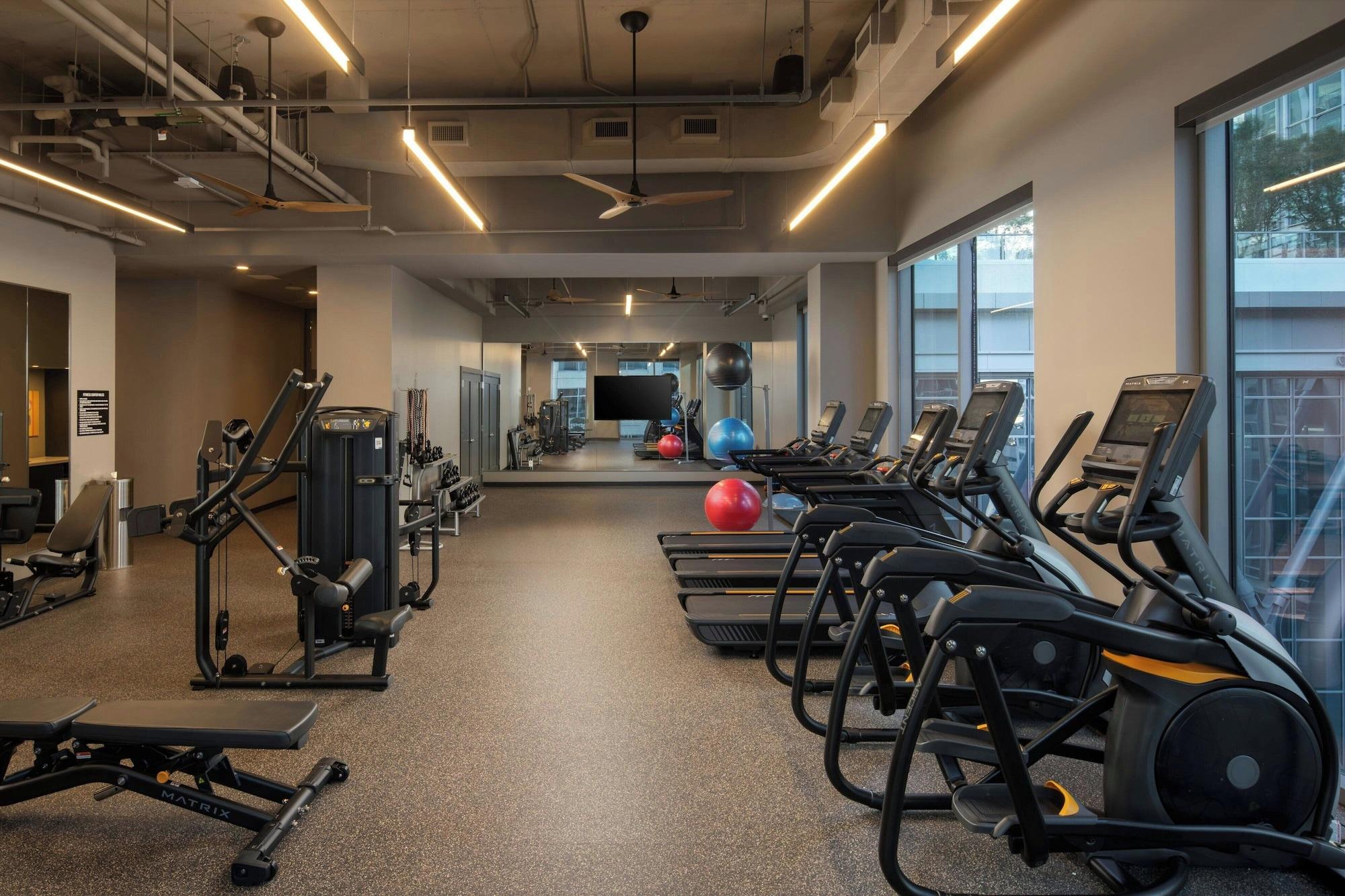 Gimnasio Epicurean Atlanta, Autograph Collection