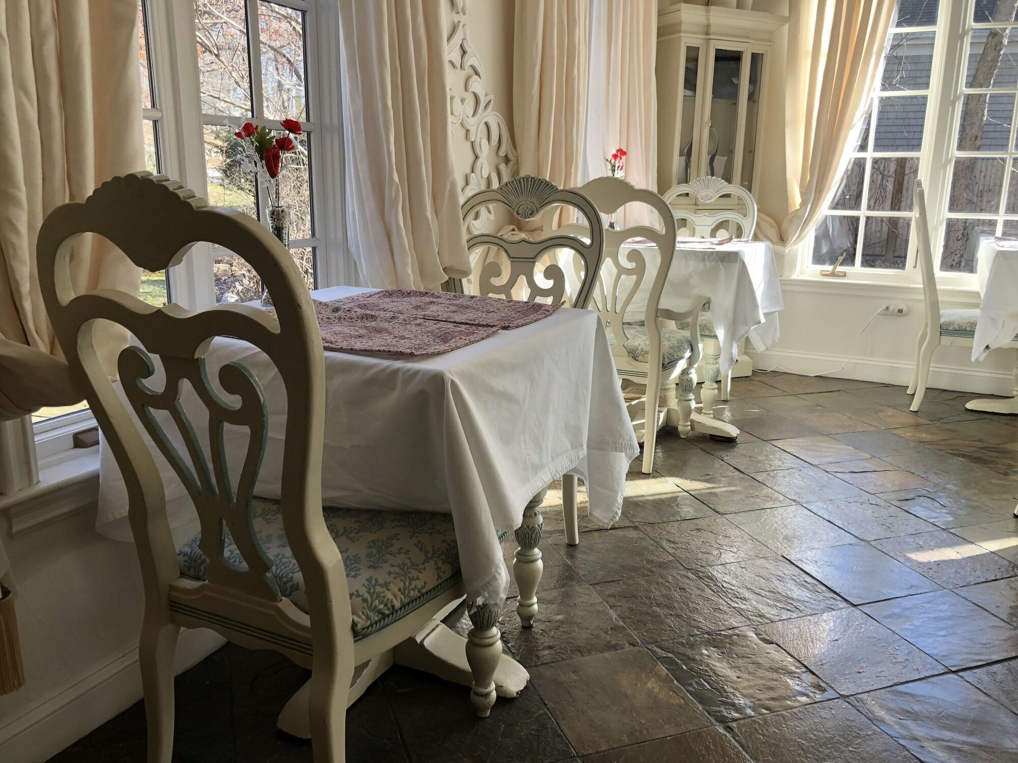 Restaurant Frederick William House