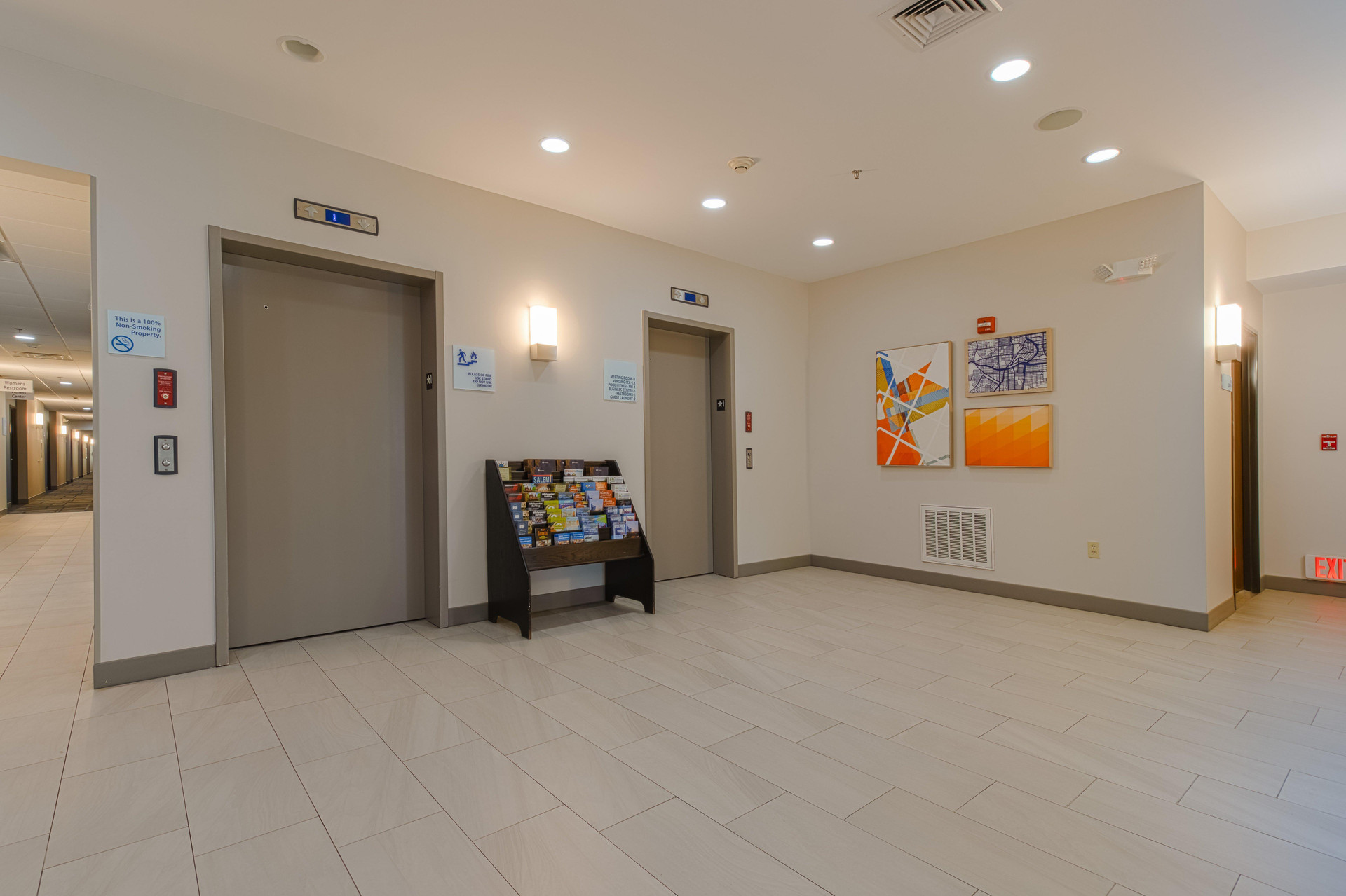 Vista Lobby Holiday Inn Express Newington Hartford- IHG Hotel