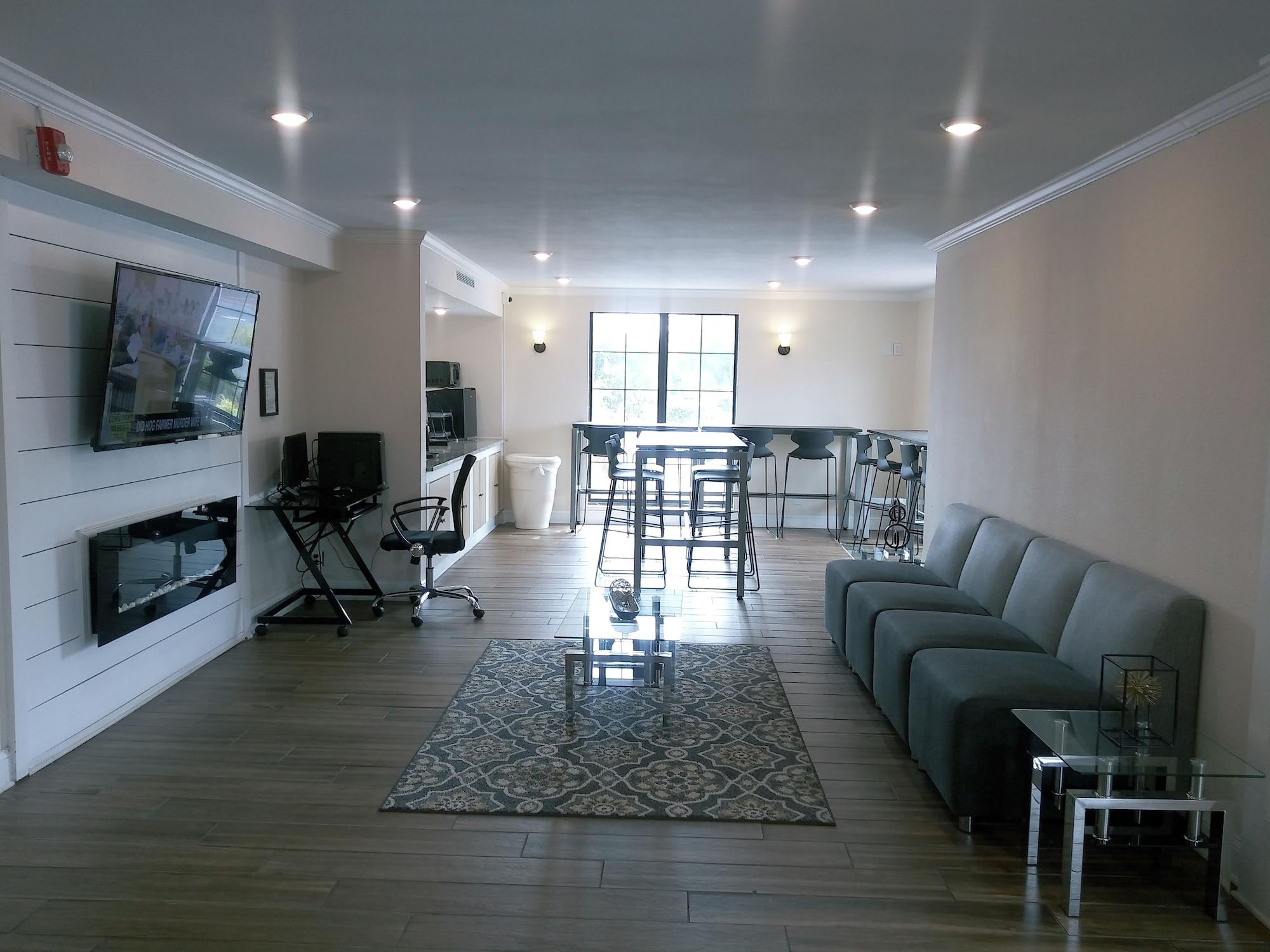 Vista Lobby Horizon Inn & Suites
