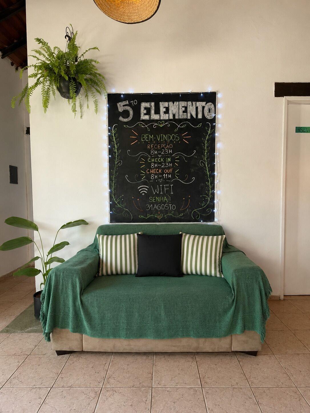 Vista Lobby 5to Elemento House