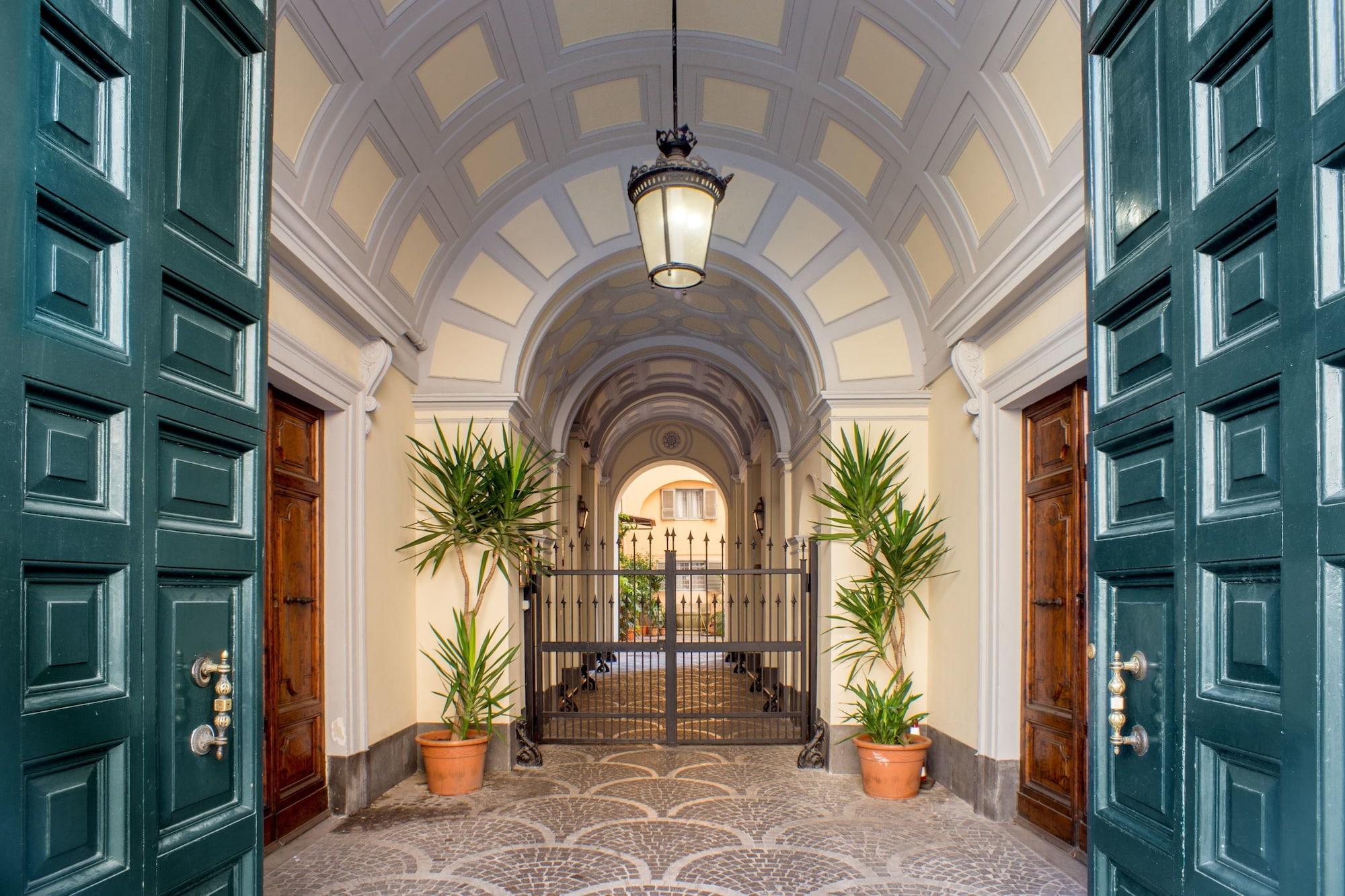 Varios Domus Liberius