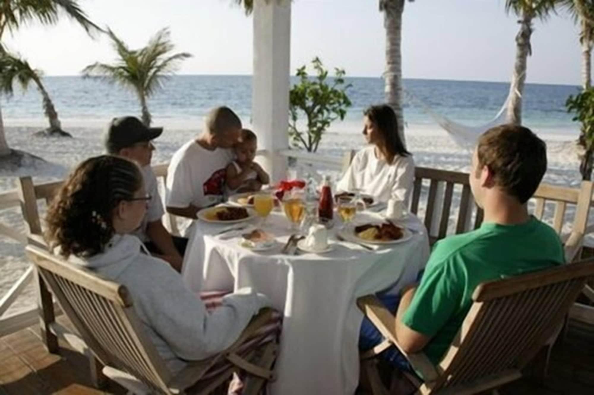 Restaurant Flamingo Bay Hotel & Marina at Taino Beach