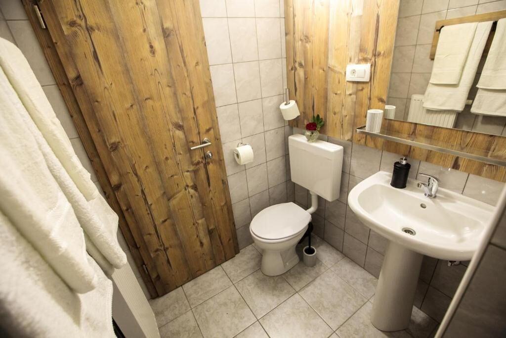 Equipamiento de Habitación Hiša Poljana