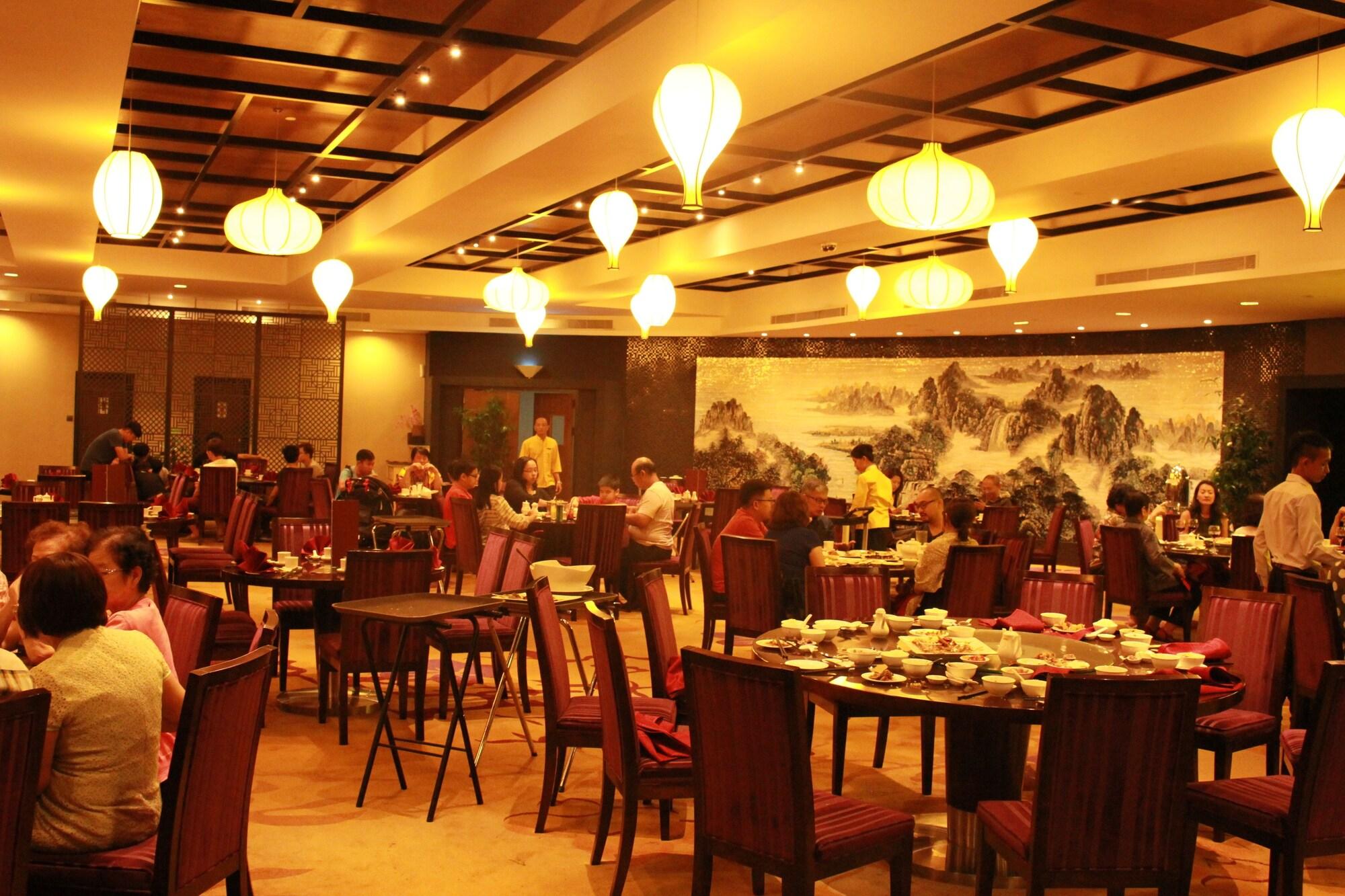 Restaurant Imperial Suites Serviced Apartment