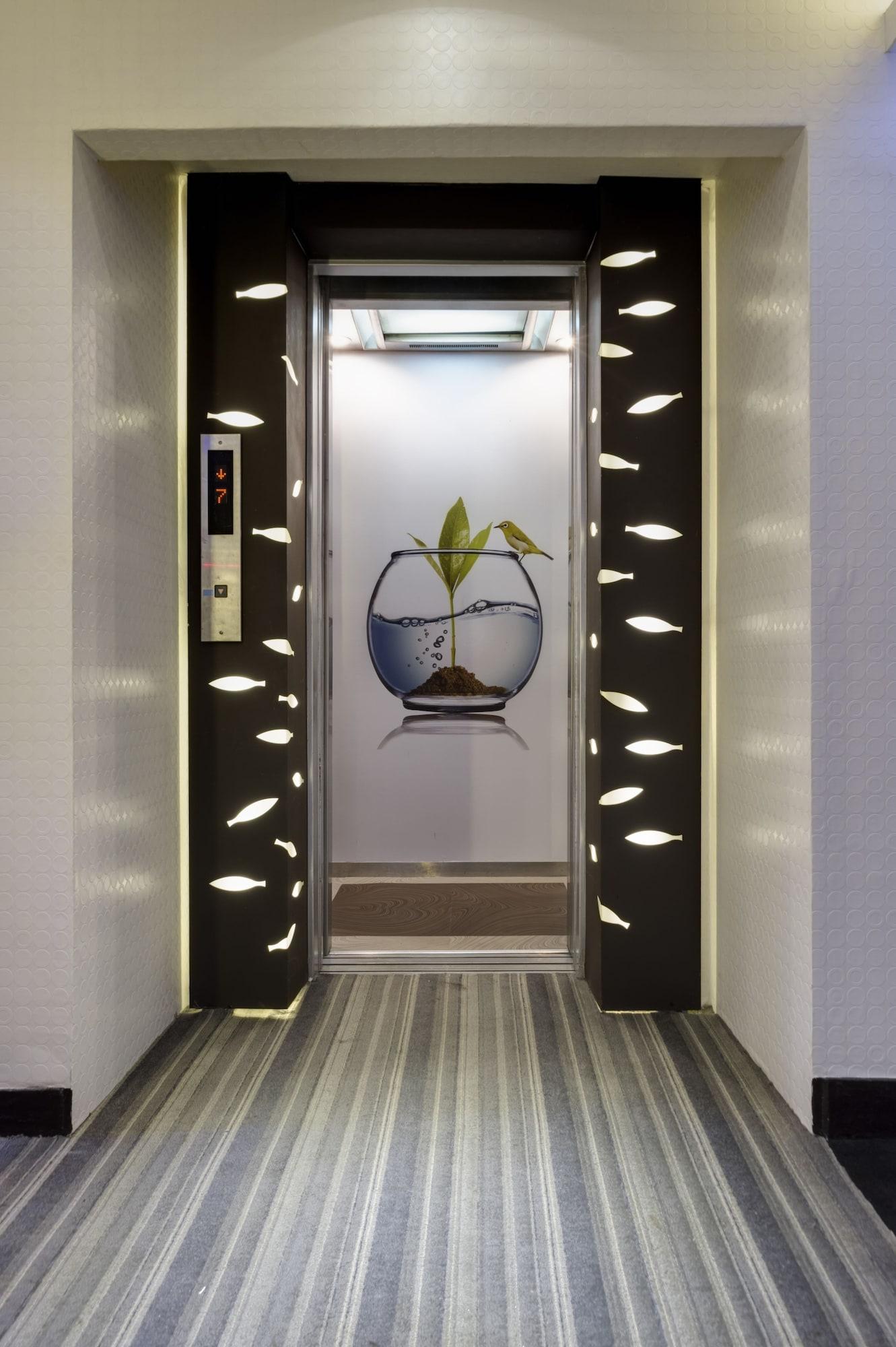 Varios E-Coast Star Hotel