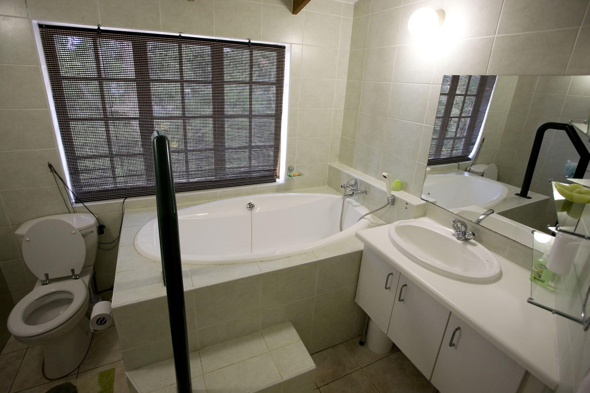 Equipamiento de Habitación Bizafrika Guest Lodge & Conference Center