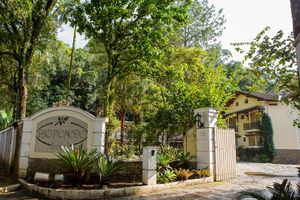 Alojamiento - Hotel Rio Penedo