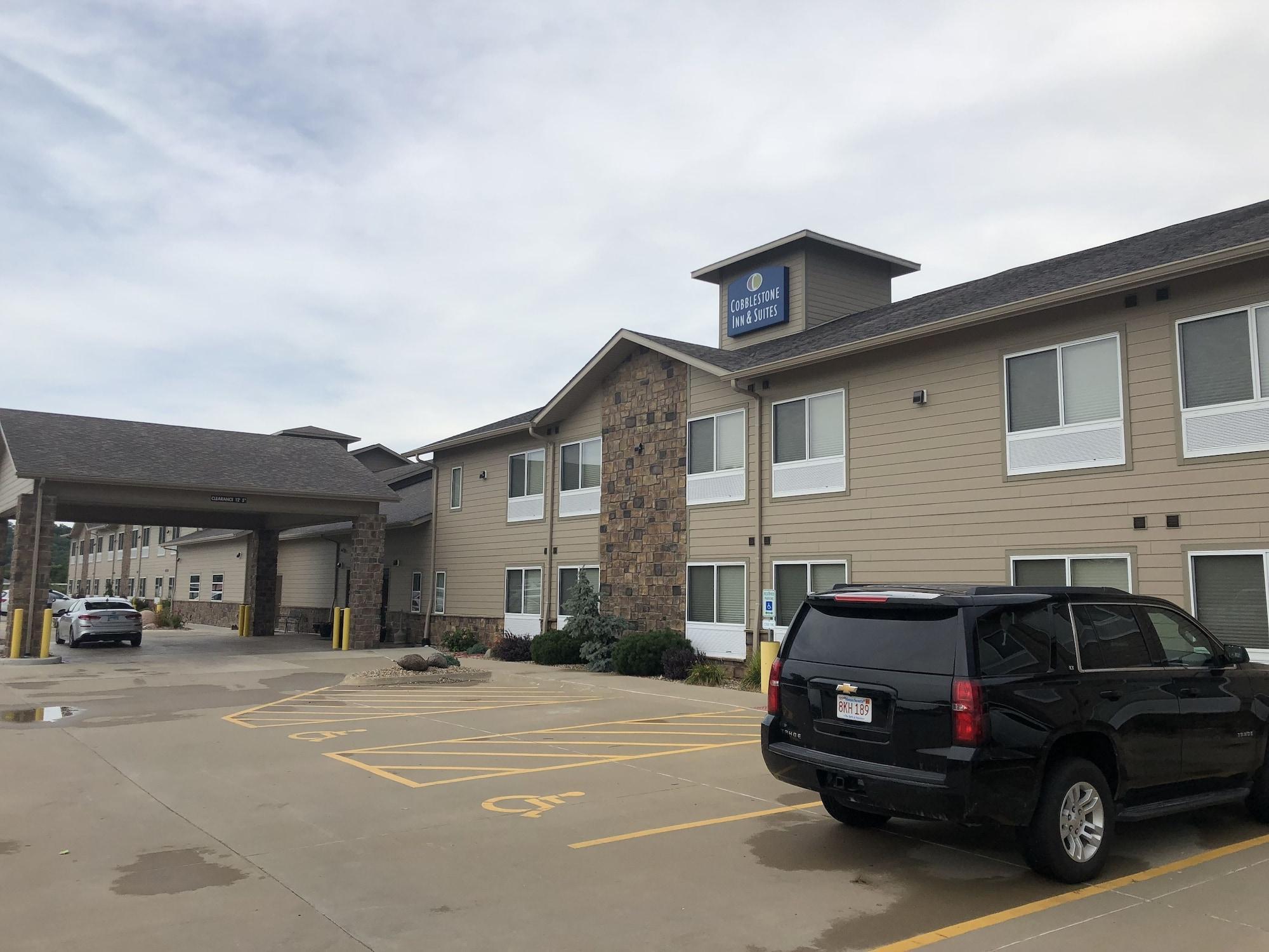 Vista Exterior Cobblestone Inn & Suites - Fort Madison
