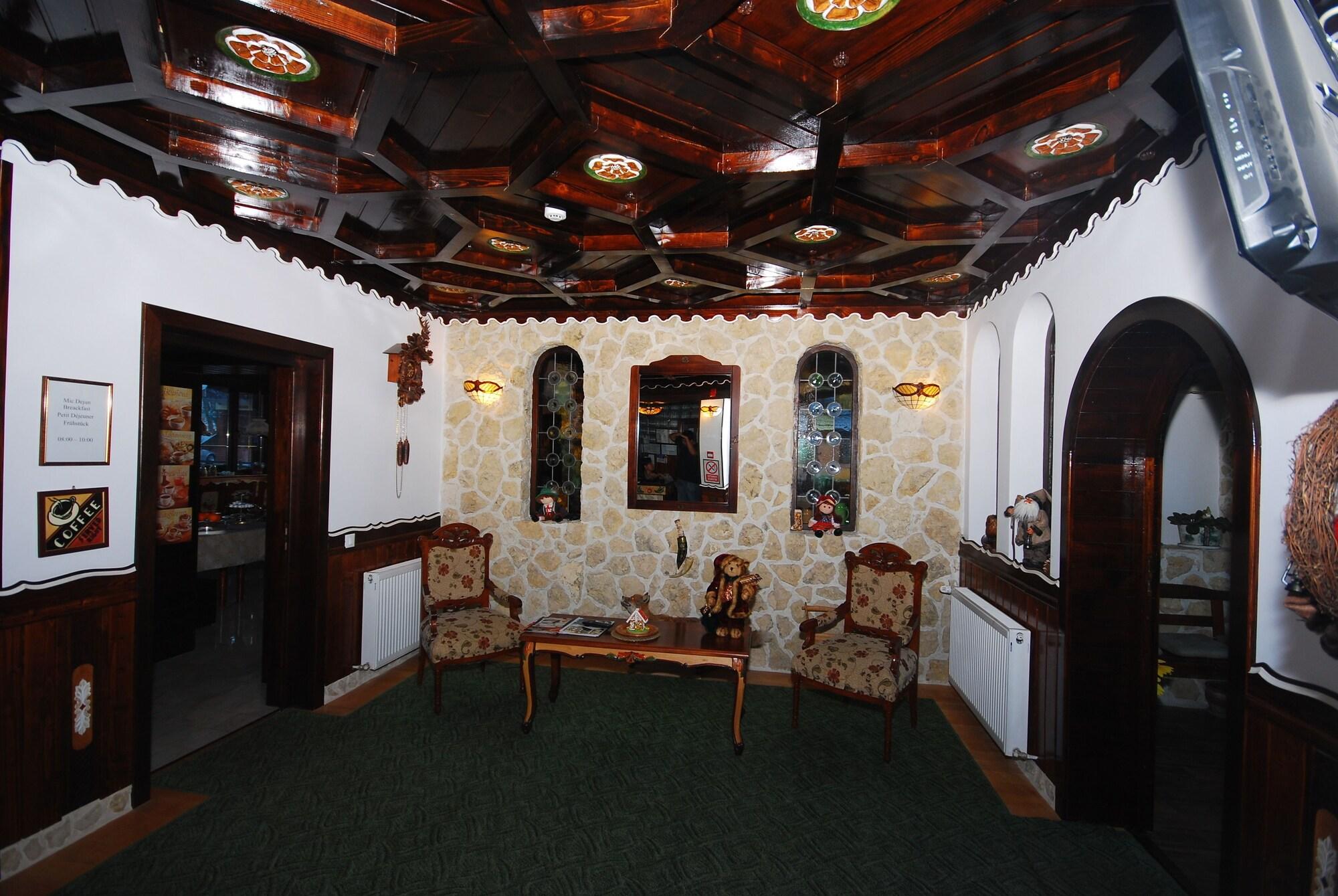 Vista Lobby Pension Regina