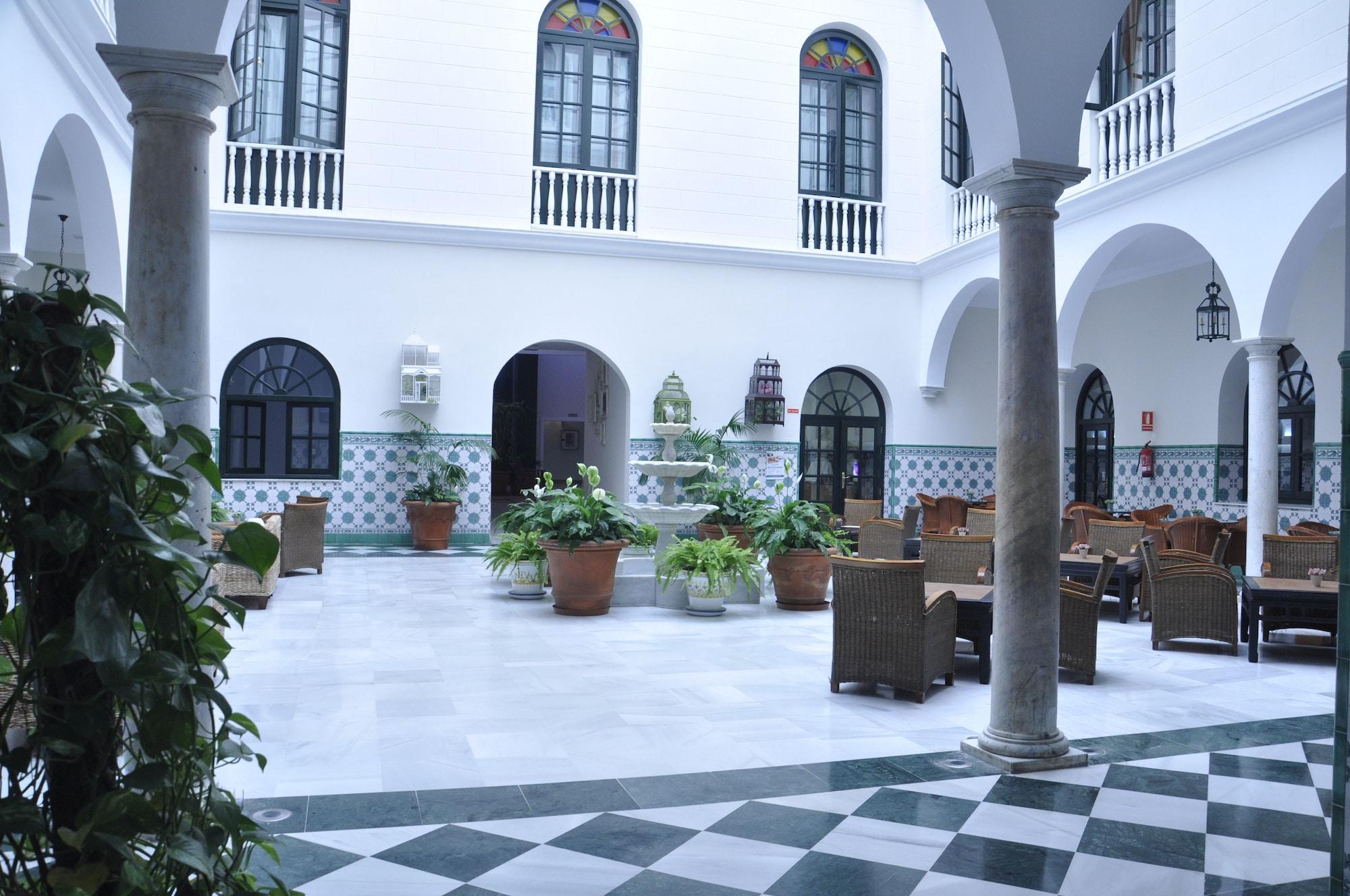 Vista Lobby Senator Cadiz Hotel