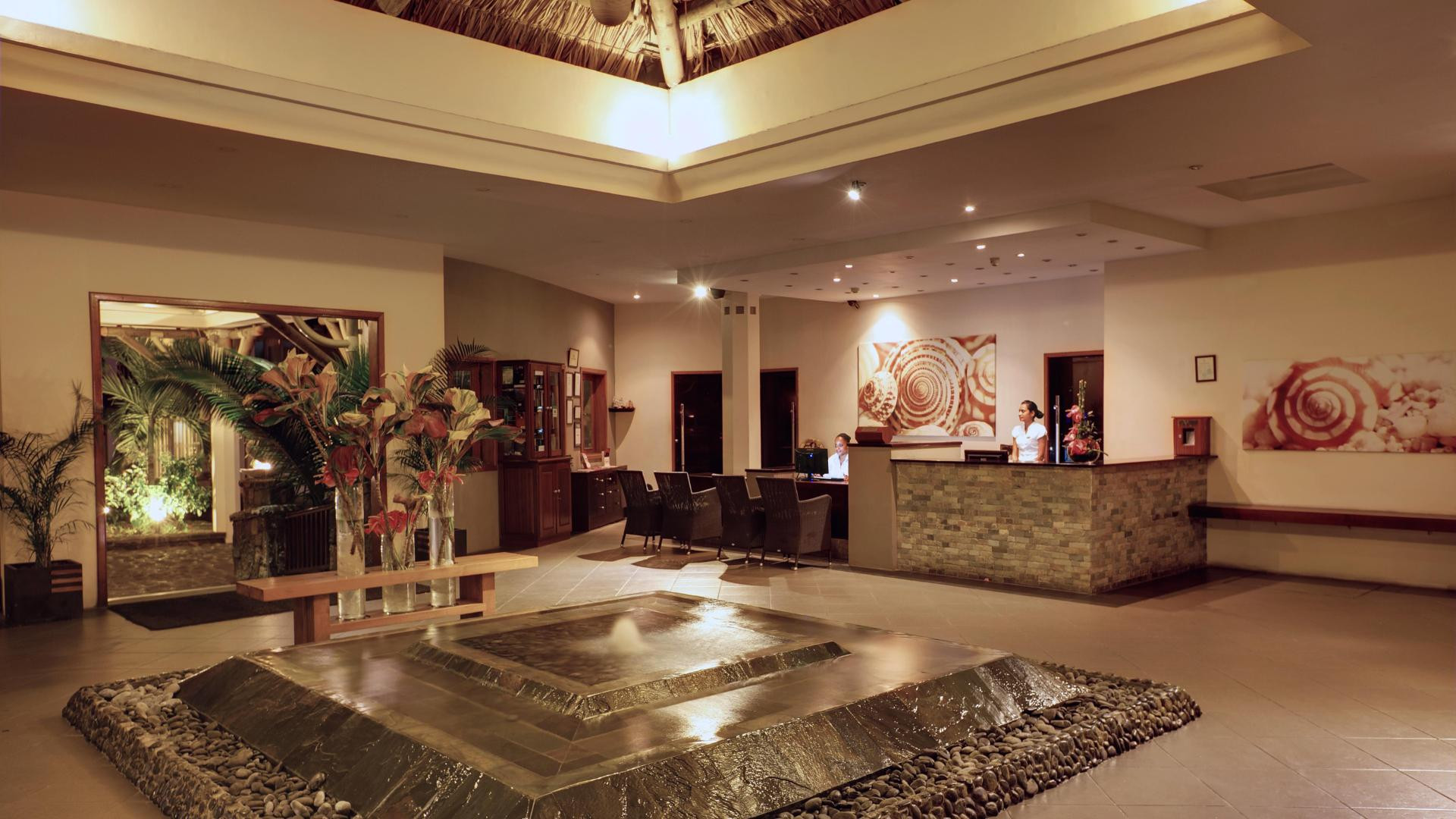 Vista Lobby Pearle Beach Resort & Spa