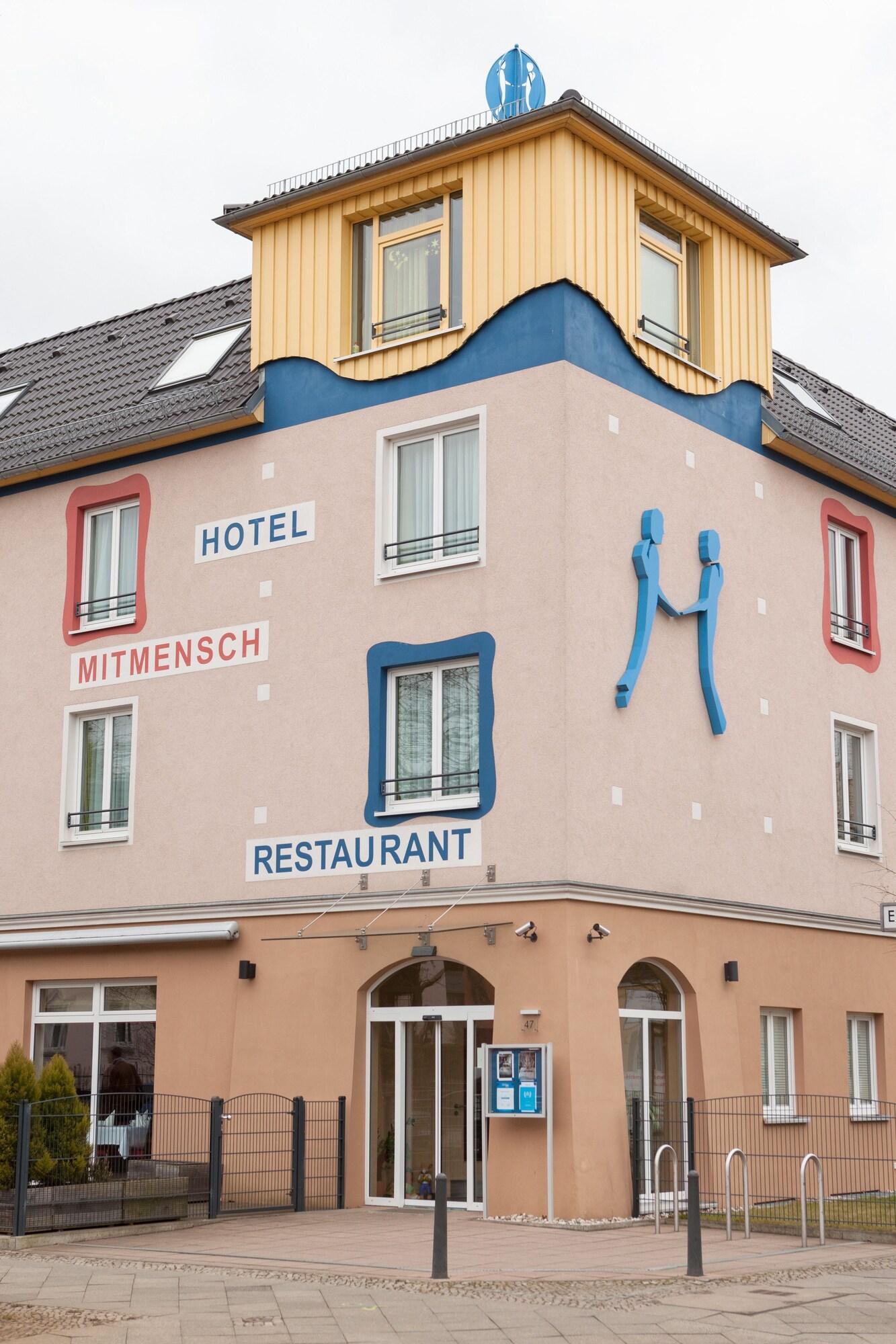 Vista Exterior Hotel Mit-Mensch