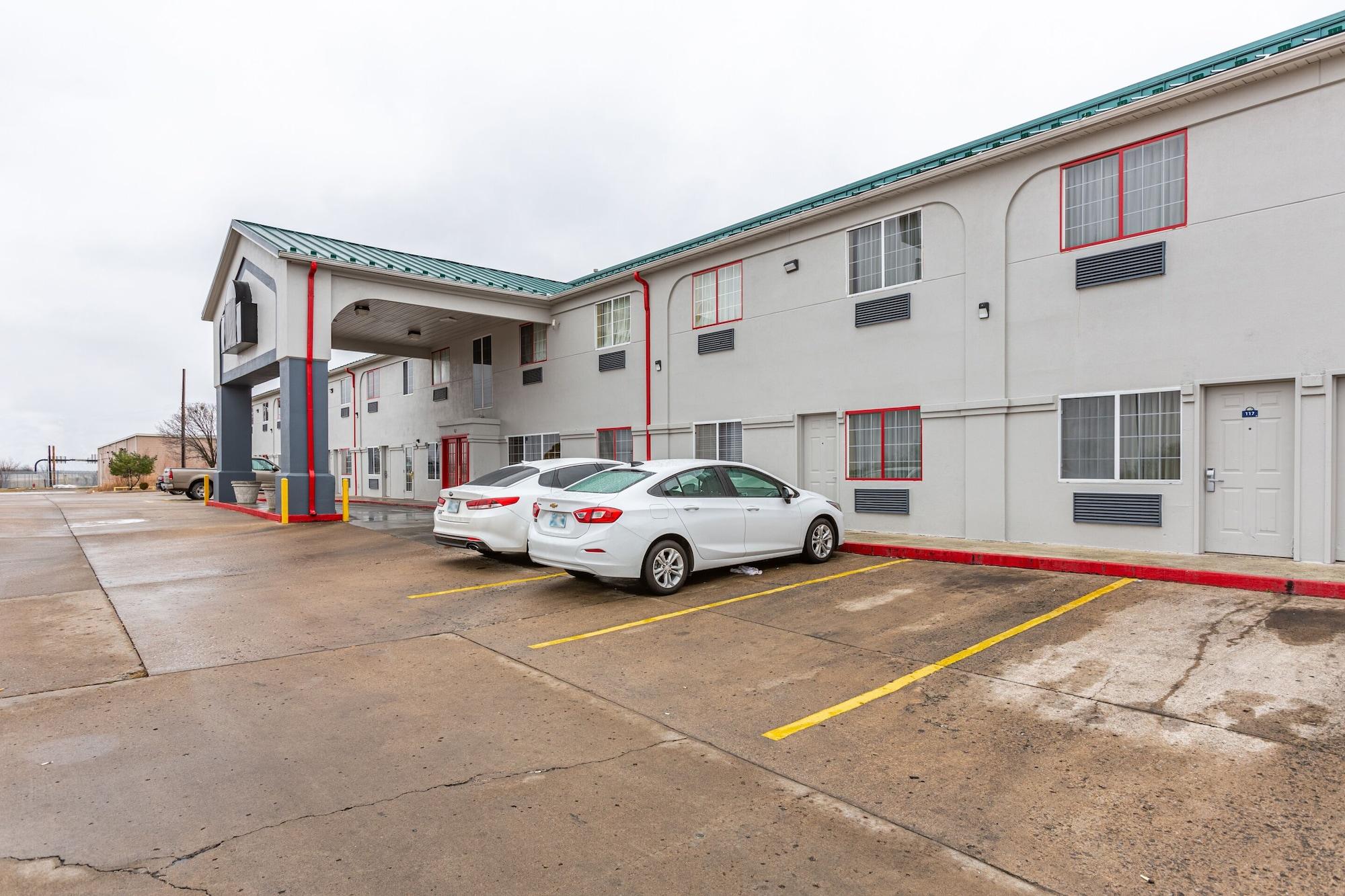 Vista Exterior Motel 6 Tulsa, OK - Airport