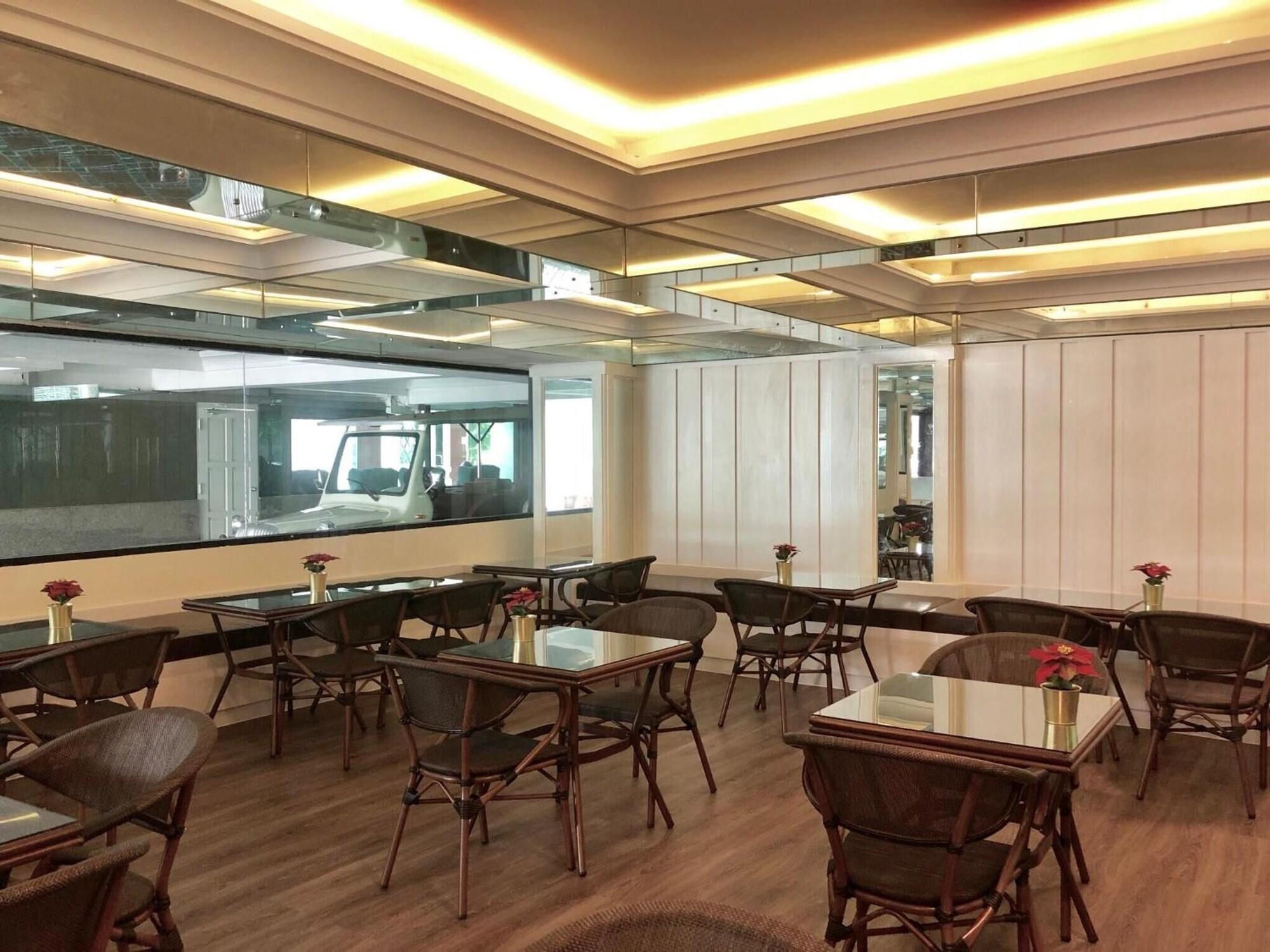 Restaurant Romance Hotel Sukhumvit 97