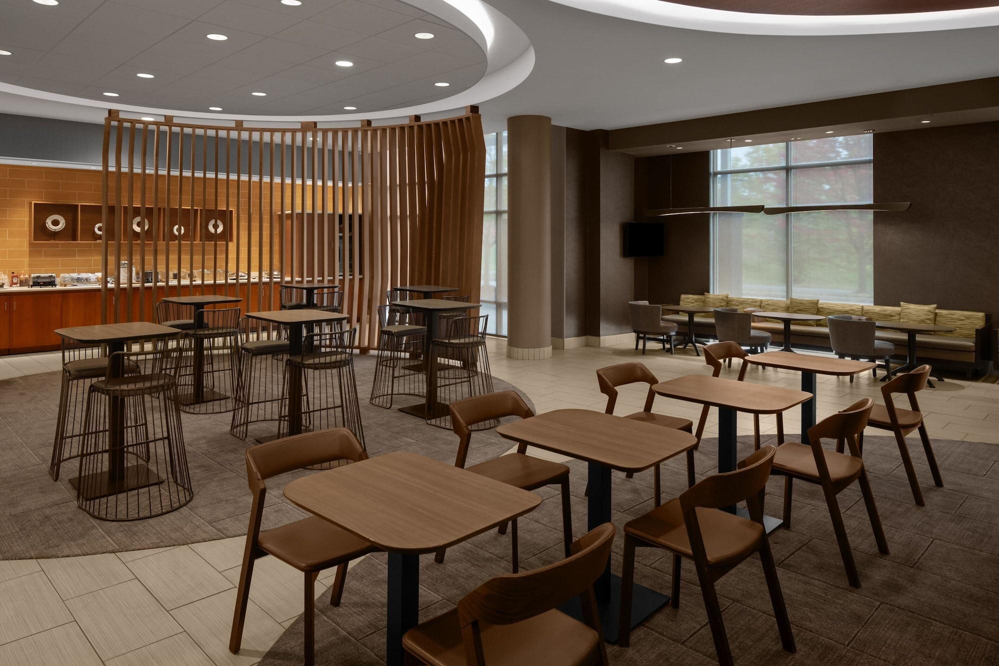 Restaurant SpringHill Suites by Marriott Pittsburgh Southside Works