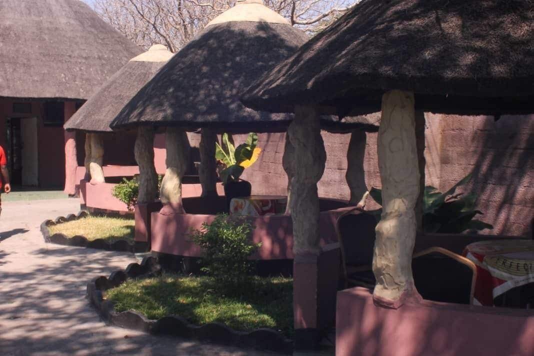 Varios Nalumba 2 Lodge