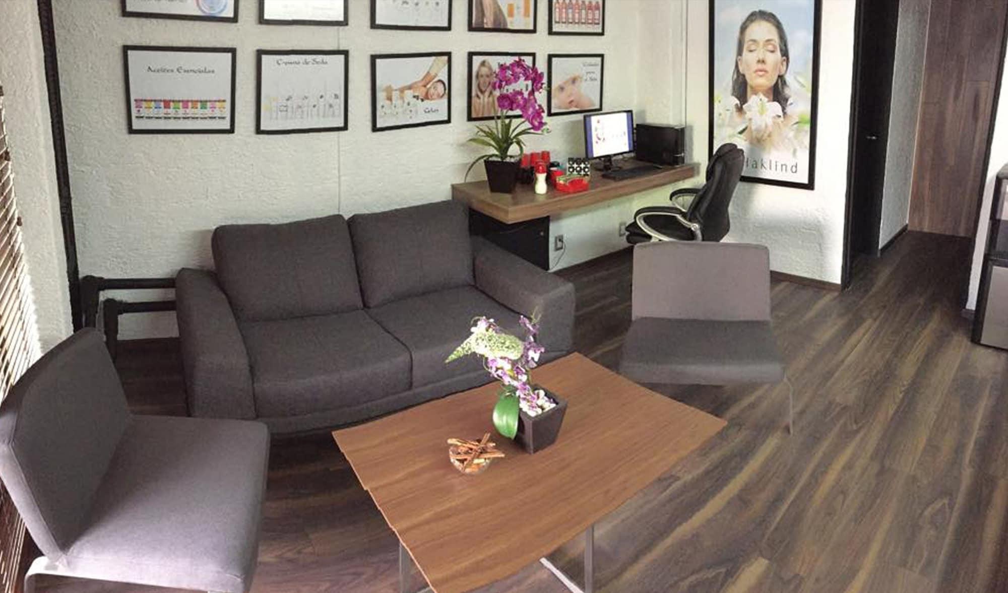 Centro de Negocios Aurora Suites