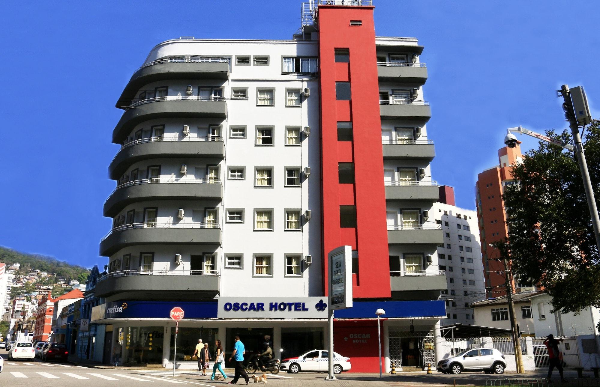 Varios Oscar Hotel