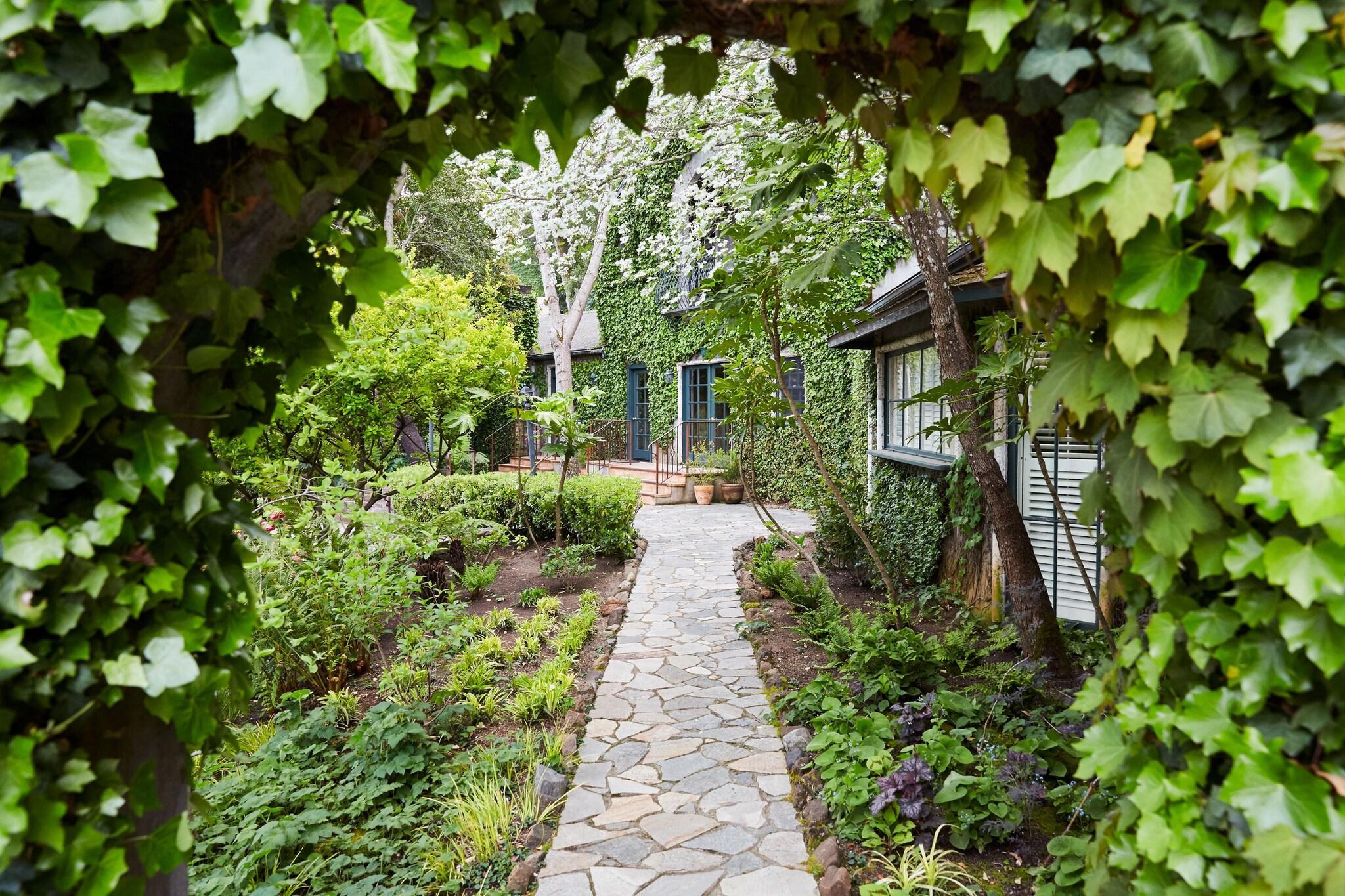 Vista Exterior Kenwood Inn and Spa