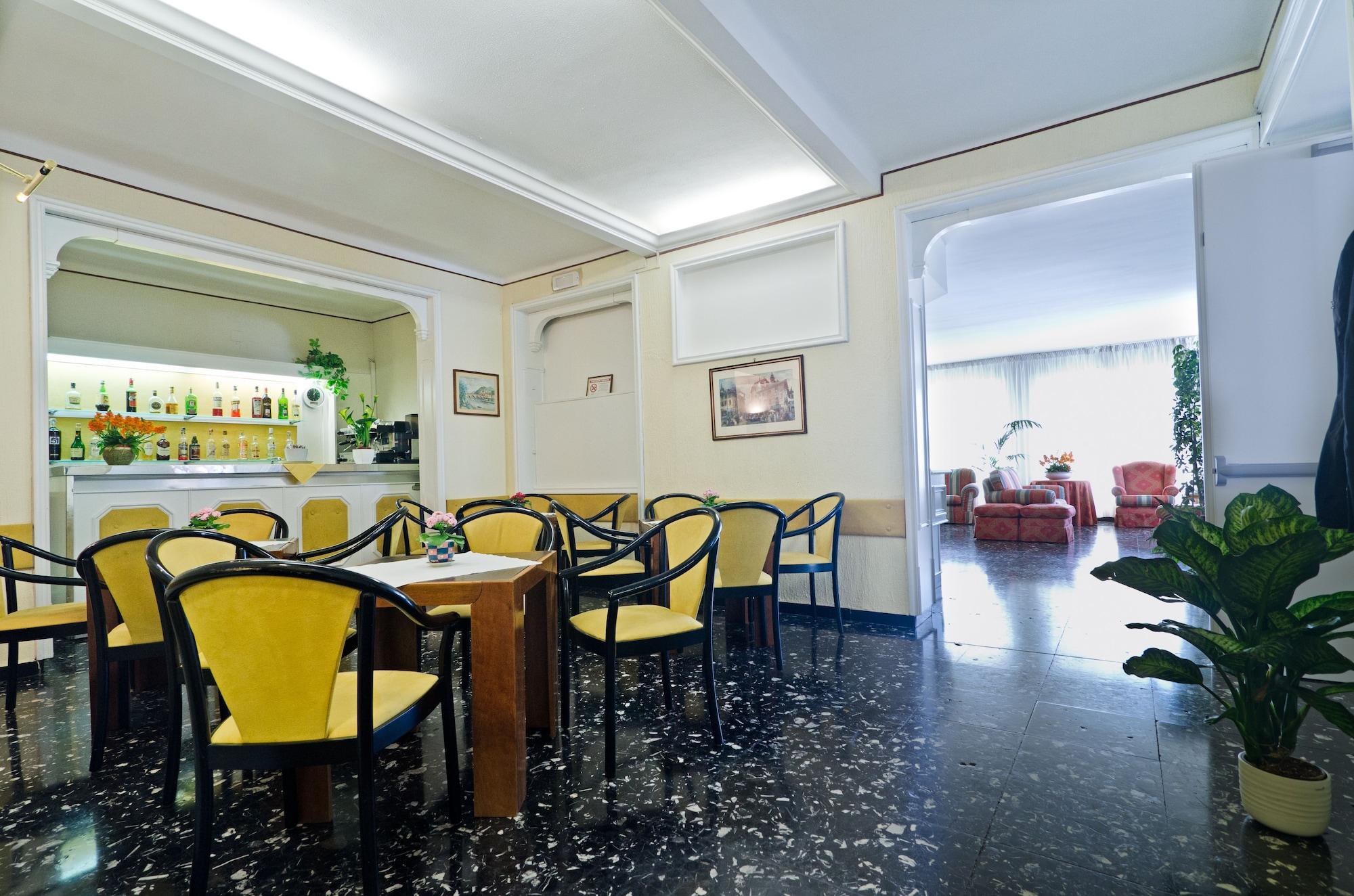 Bar/Salón Hotel Ariston Montecarlo