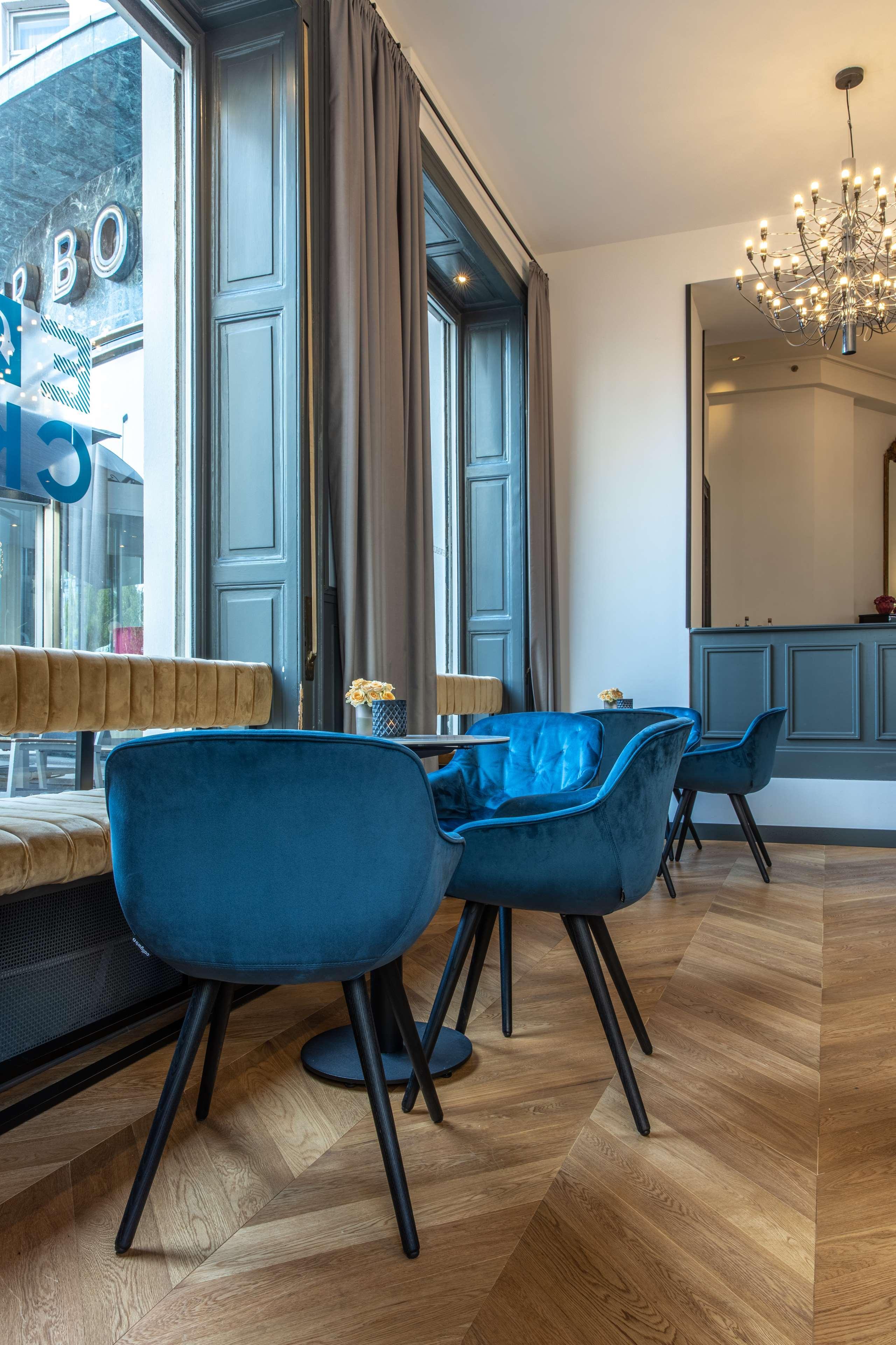 Bar/Salón Radisson Blu Schwarzer Bock Hotel