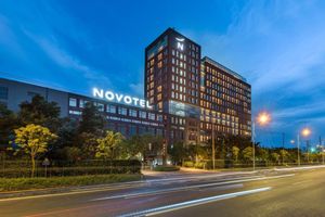 Alojamiento - Novotel Shanghai Clover