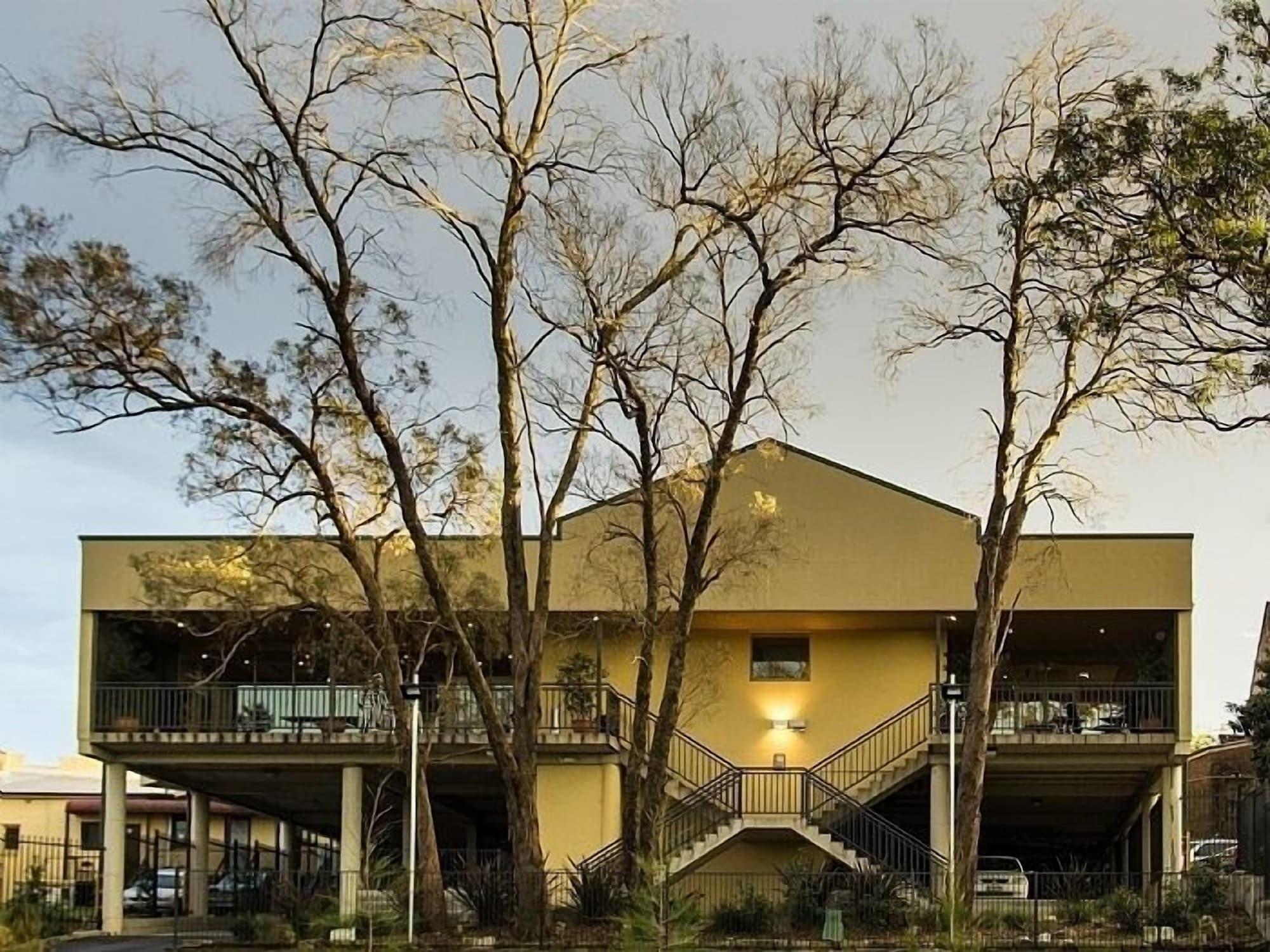 Vista Exterior Royal Hotel Springwood