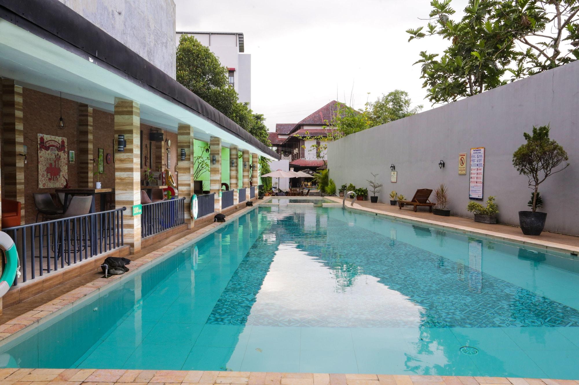 Vista Piscina Meotel Purwokerto