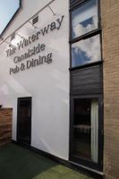 Alojamiento - The Waterway Pub and Rooms
