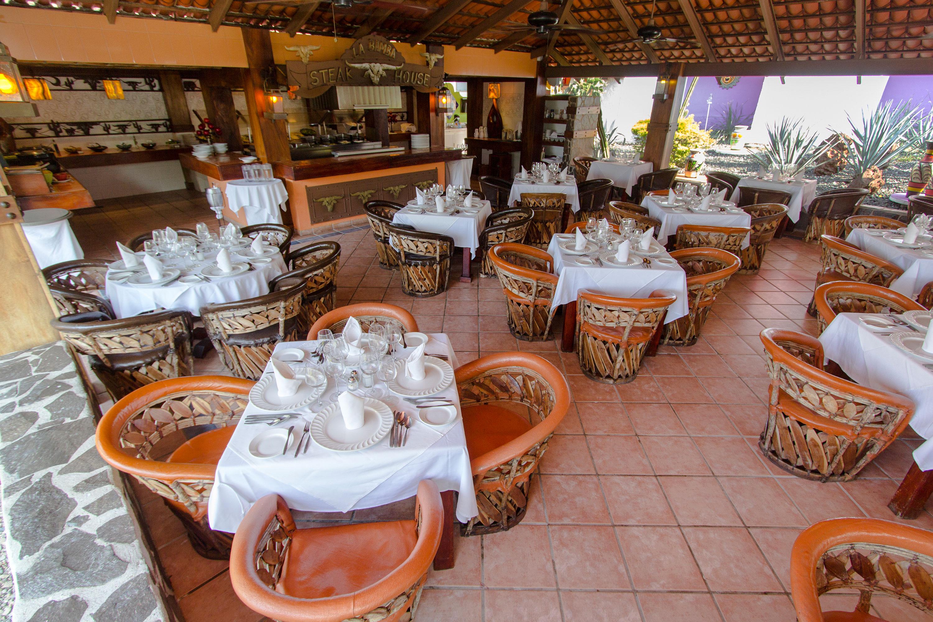 Restaurant Decameron Los Cocos Guayabitos, Ramada All-Inclusive Resort