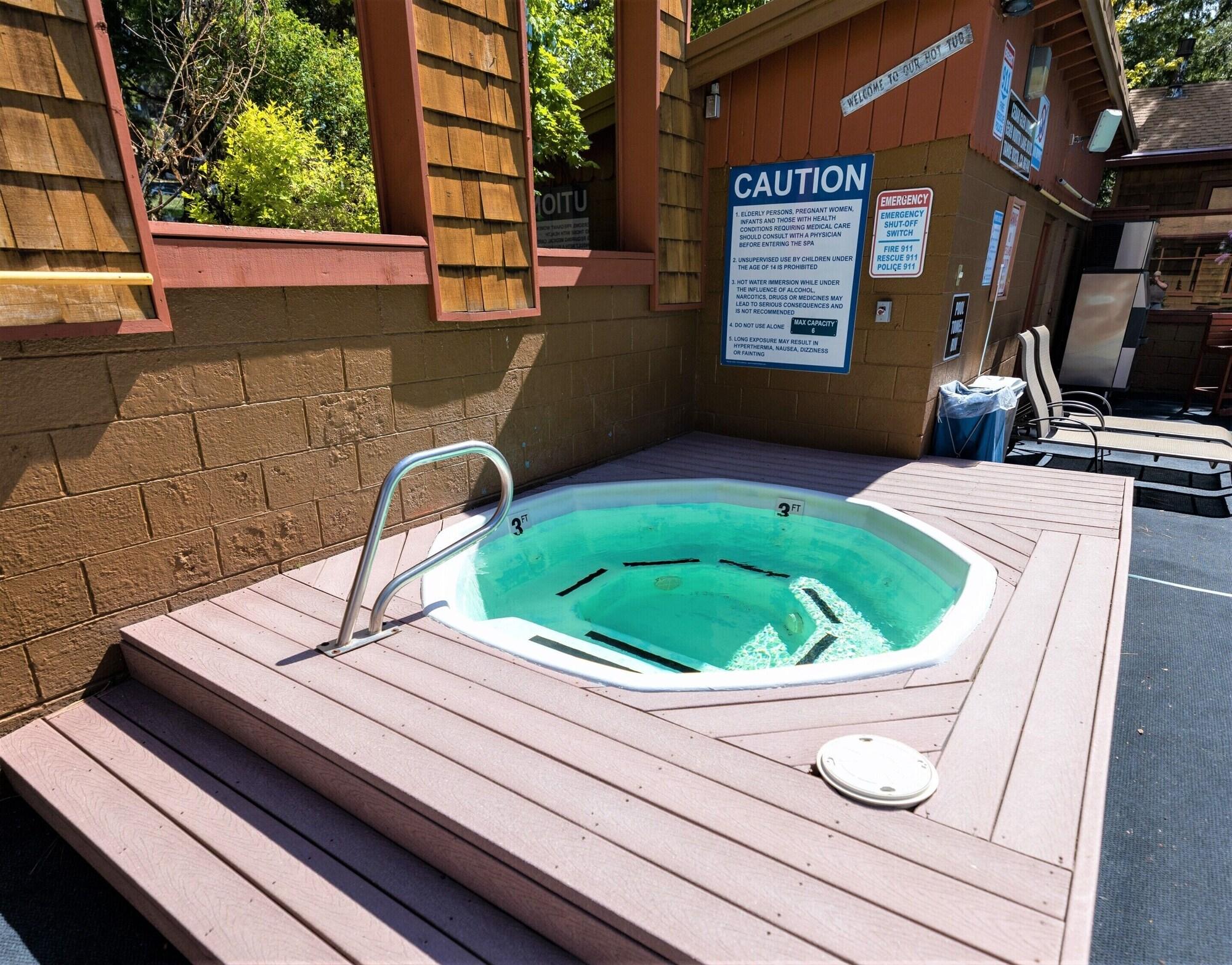 Spa Cedar Glen Lodge
