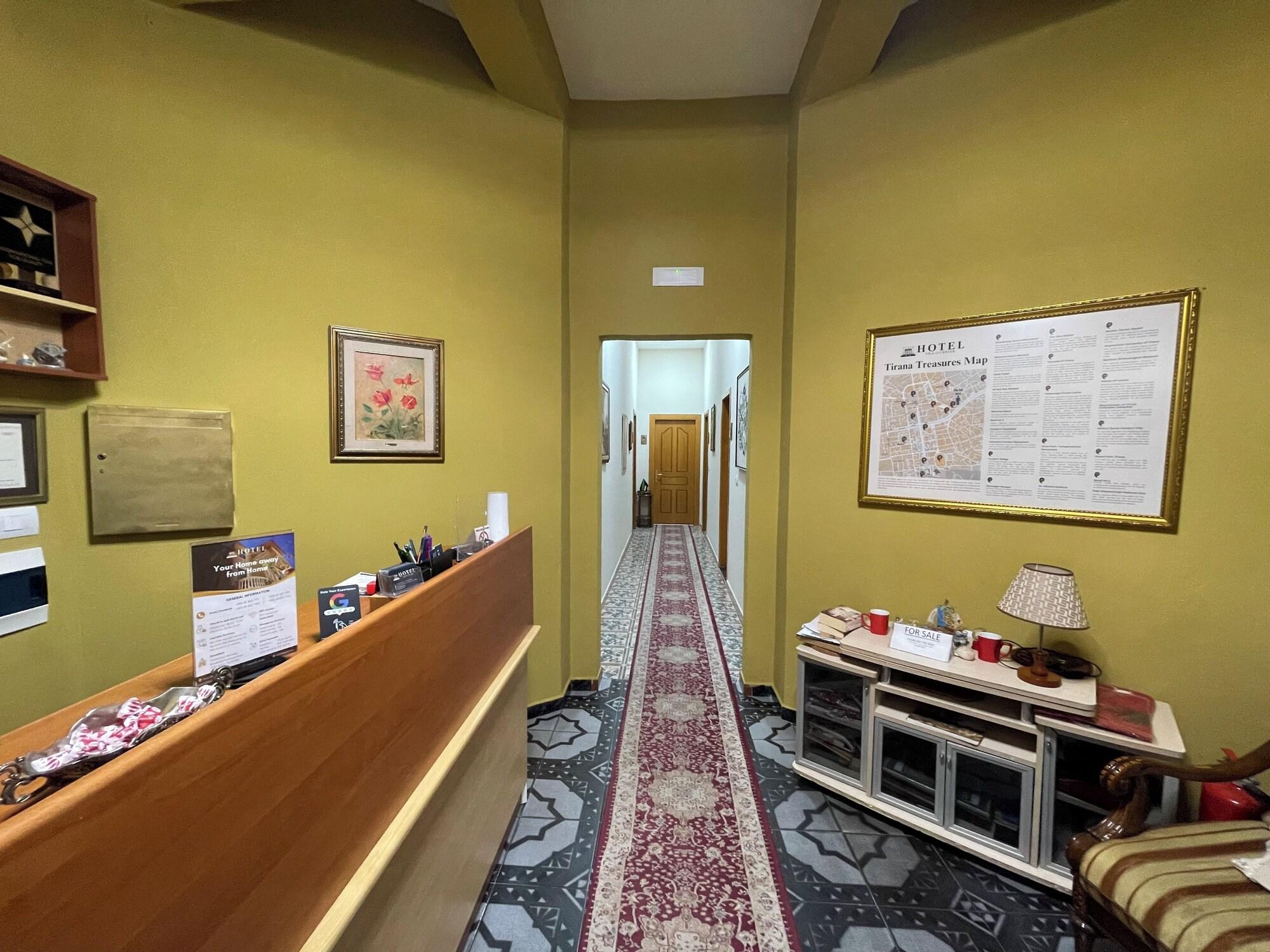 Vista Lobby Hotel Vila 15 - Center