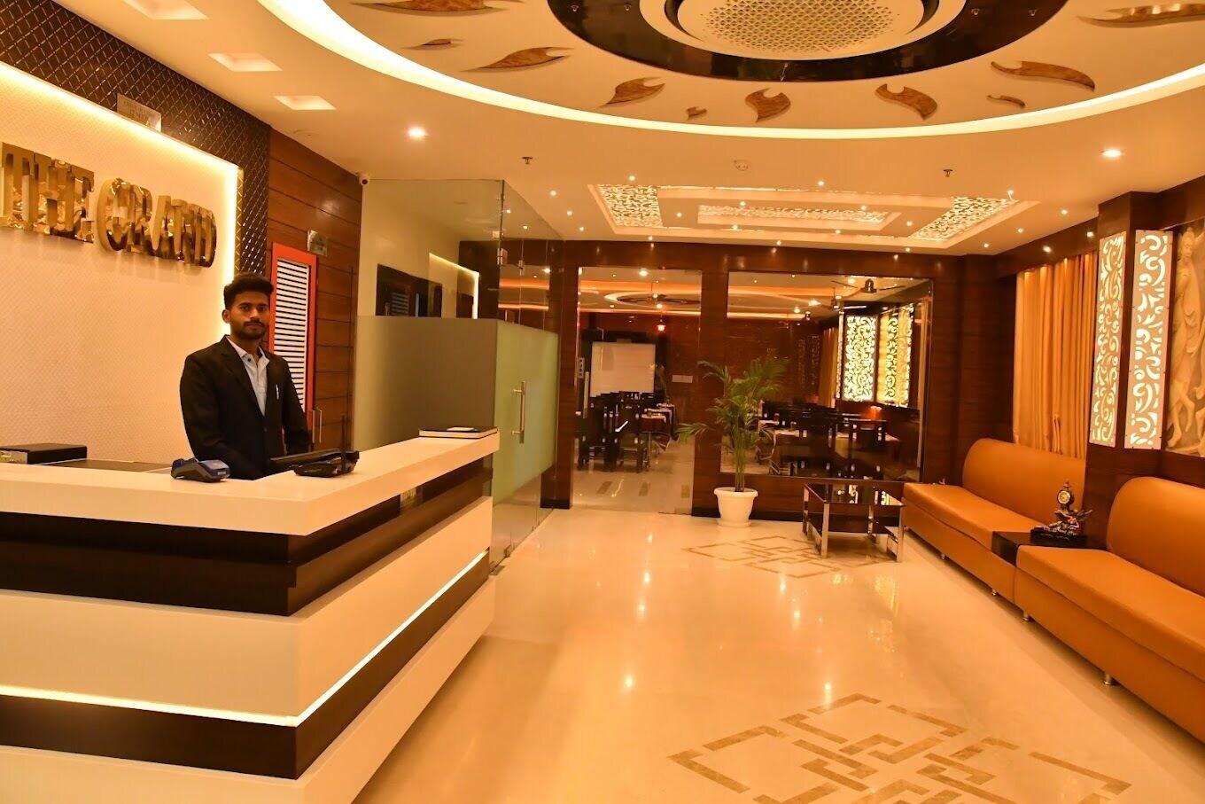 Vista Lobby Hotel The Grand by Nexottel