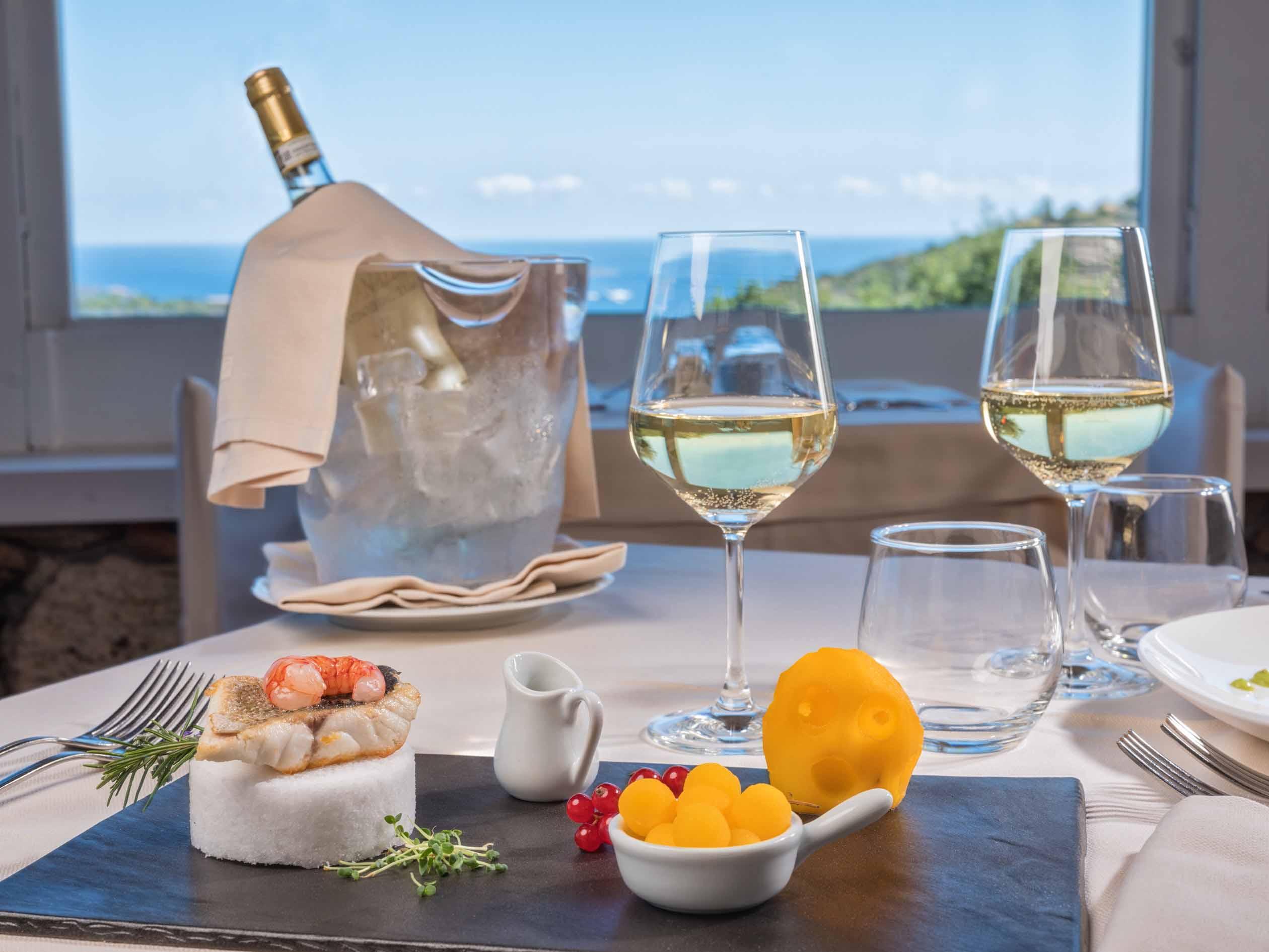 Vista Lobby Hotel Rocce Sarde