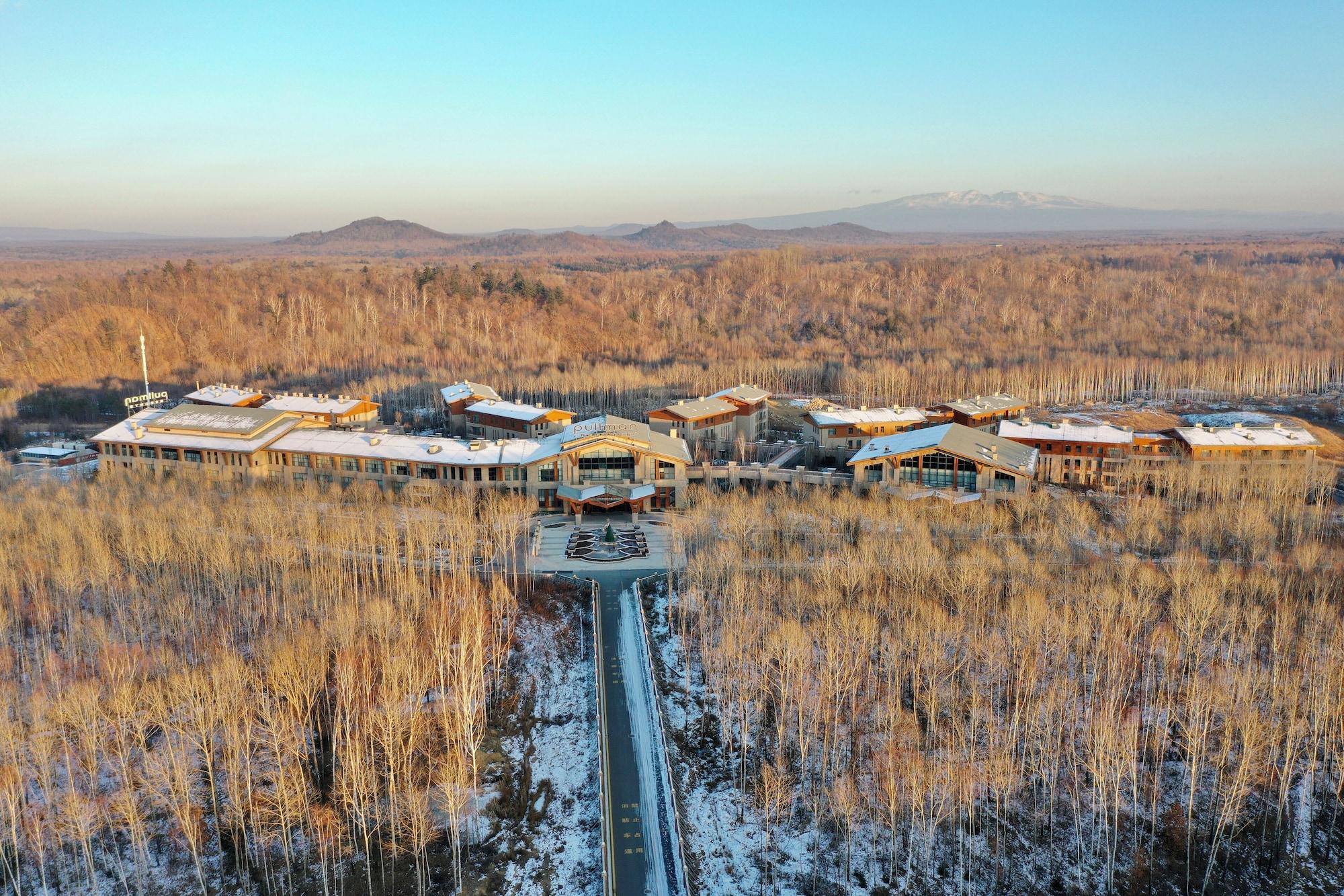 Vista Exterior Pullman Changbaishan Resort