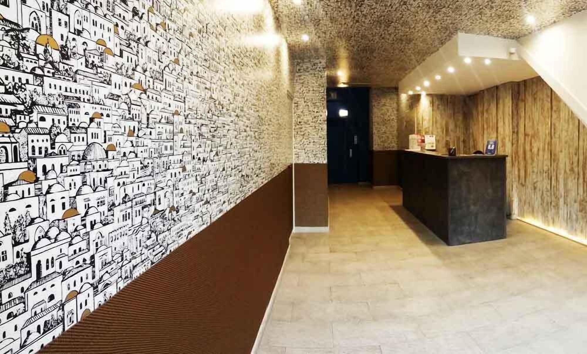 Vista Lobby Hostal Ribas