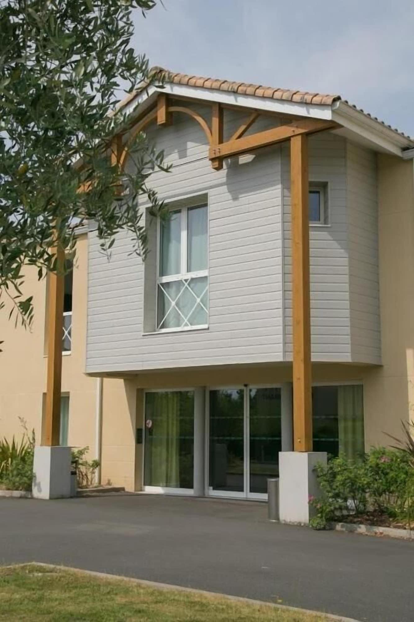 Vista Exterior Hôtel de La Louée