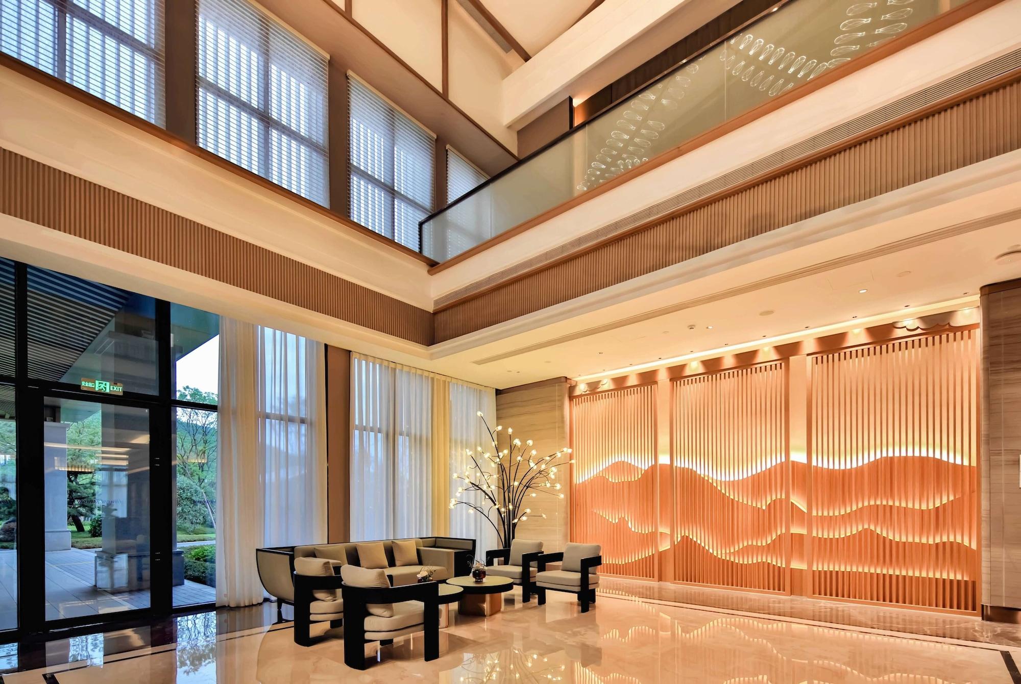 Vista Lobby Howard Johnson Hot Springs Plaza Yinghuashan