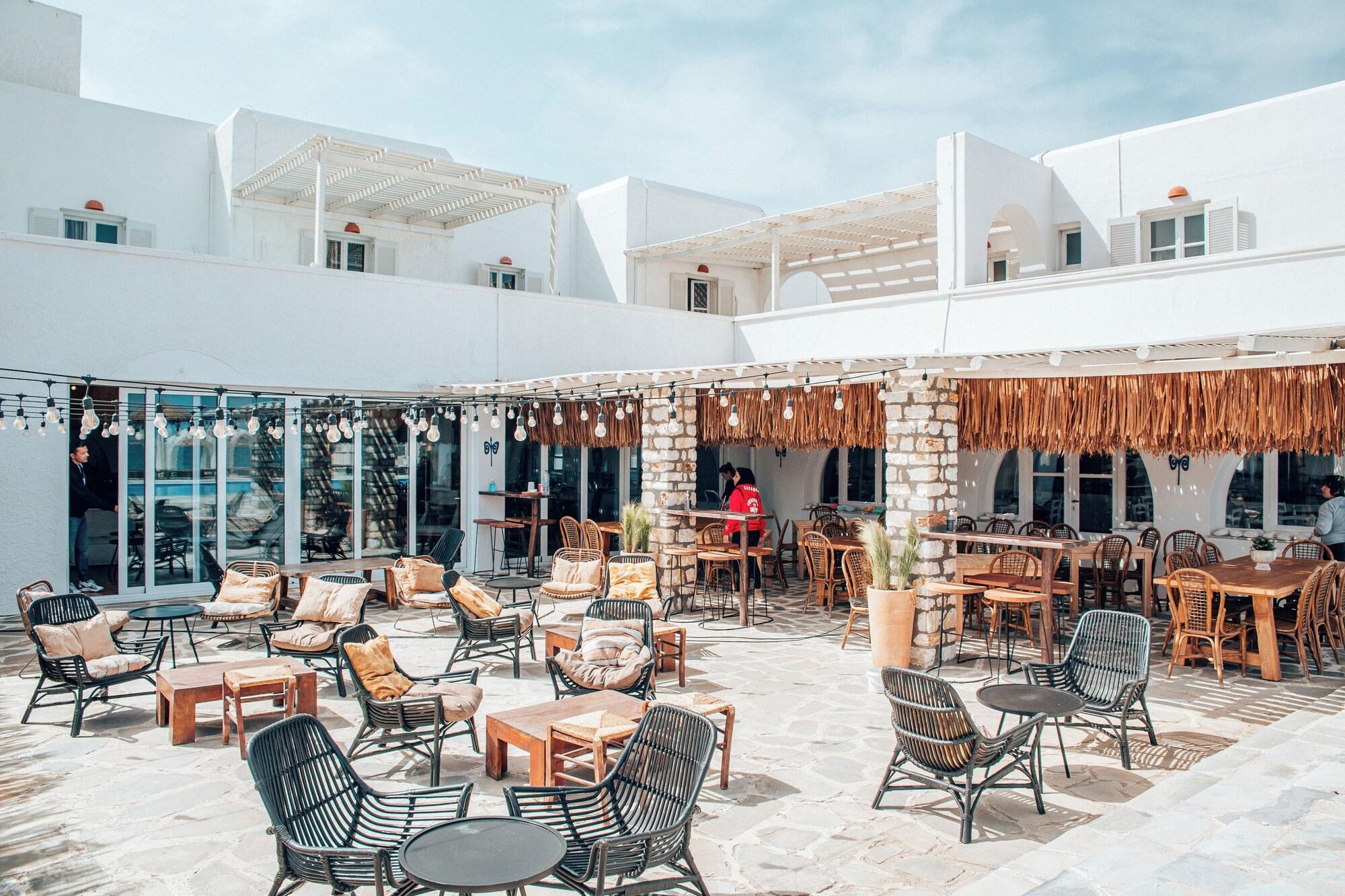 Restaurant Pounda Resort Paros, a member of Radisson Individuals