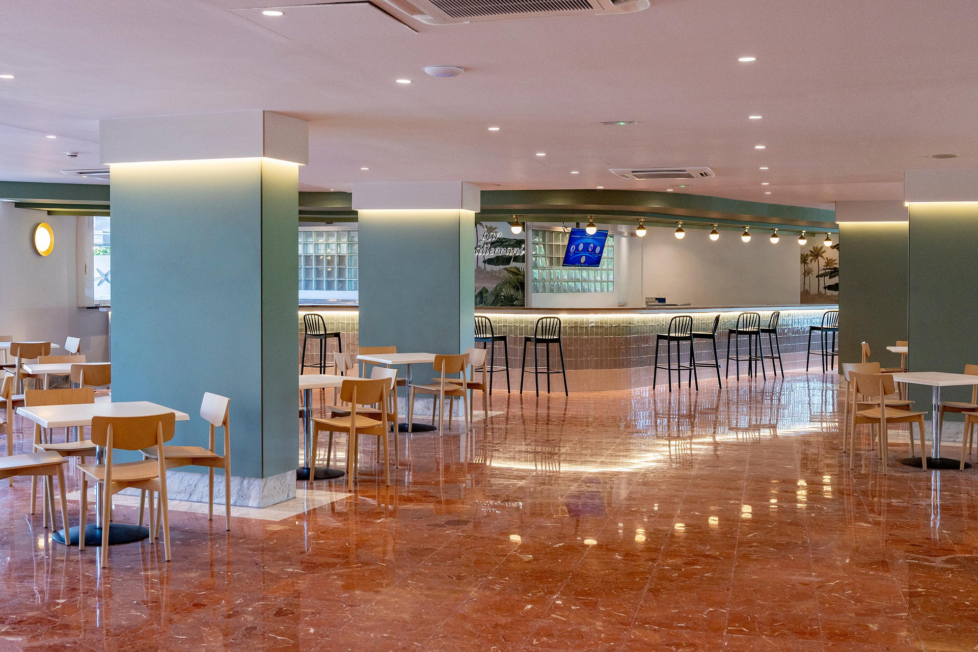 Bar/Salón Medplaya Calypso