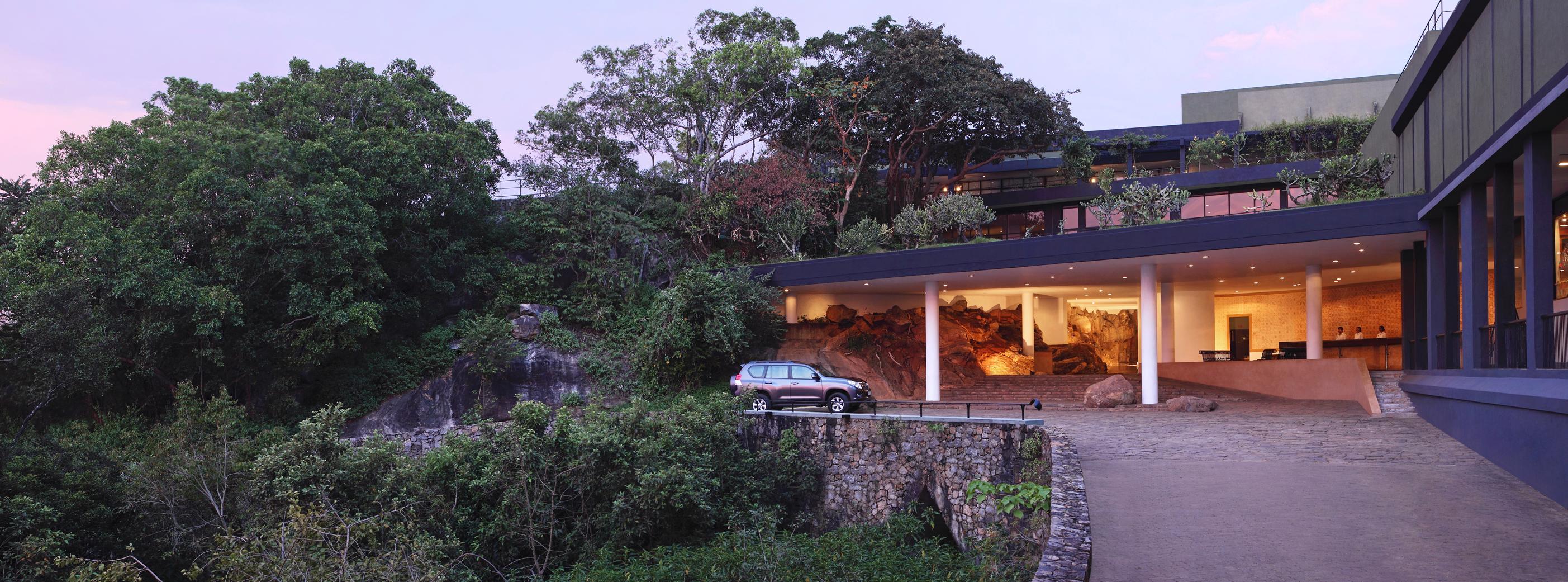 Vista Exterior Heritance Kandalama