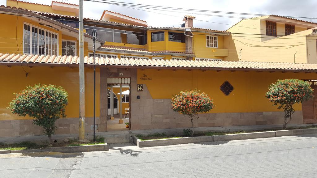 Vista Exterior Hostal Serra Nova