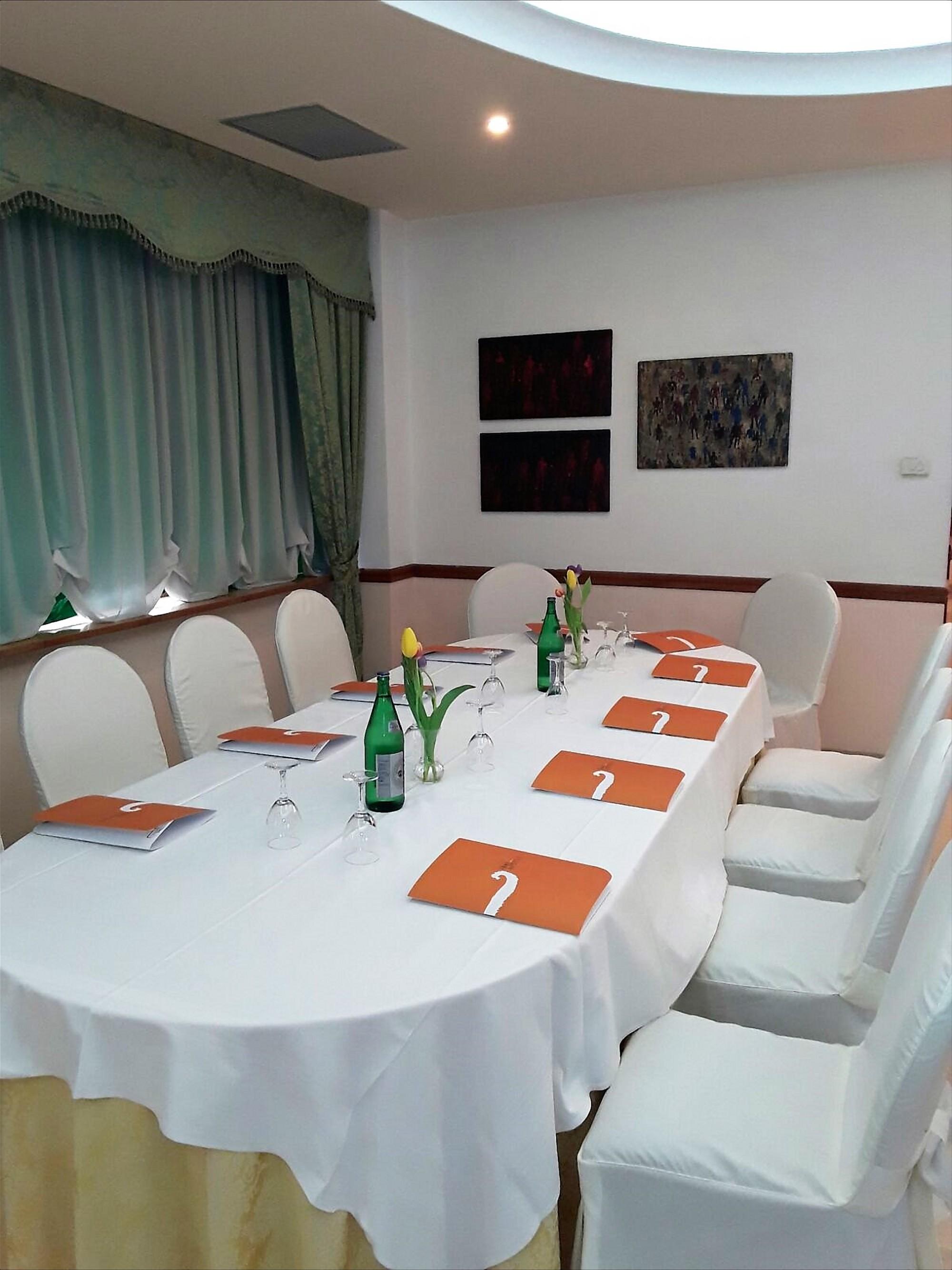 Centro de Negocios Hotel Ristorante La Piana