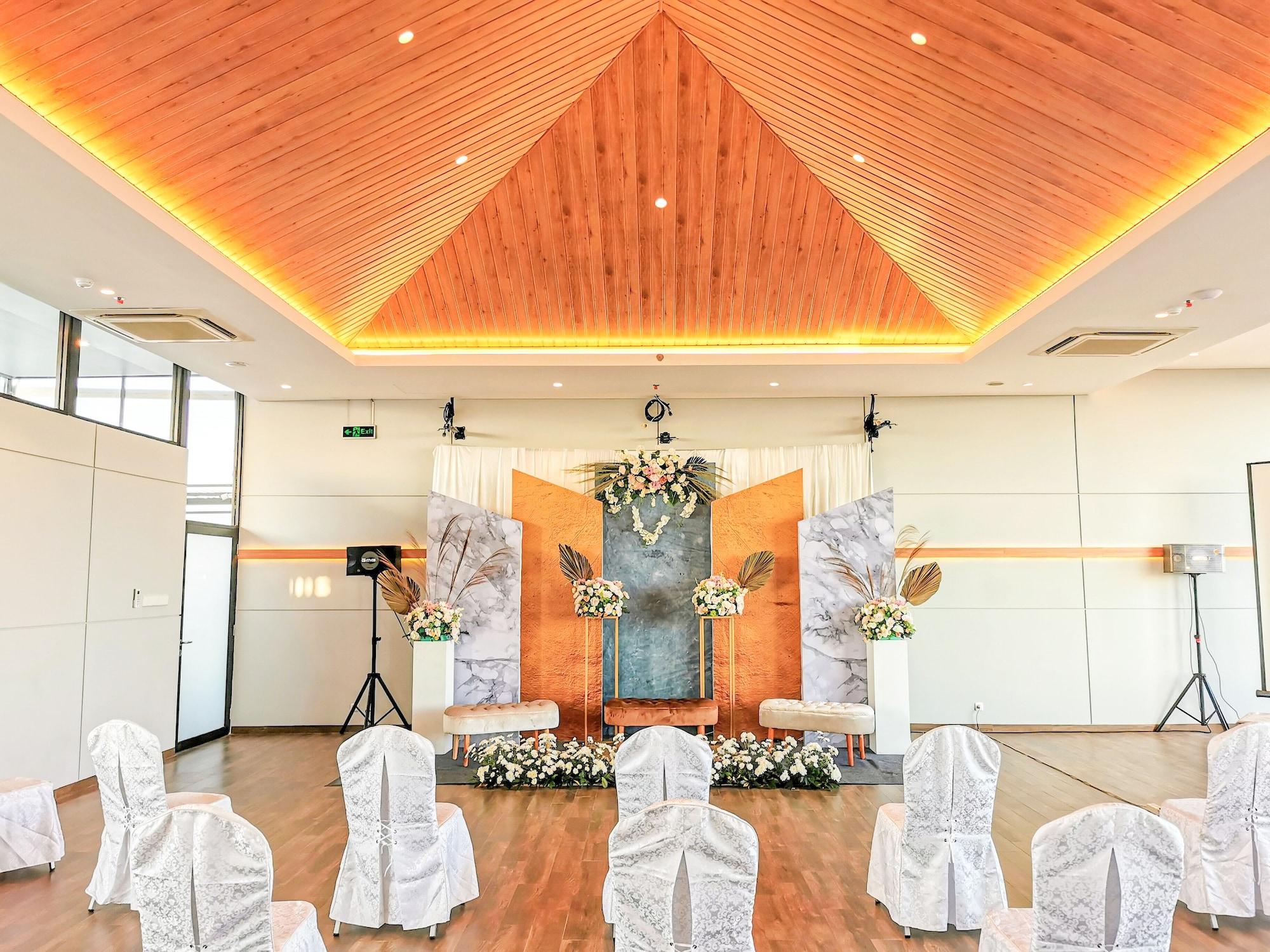Sala de Reuniones Zest Sukajadi Bandung by Swiss-Belhotel International